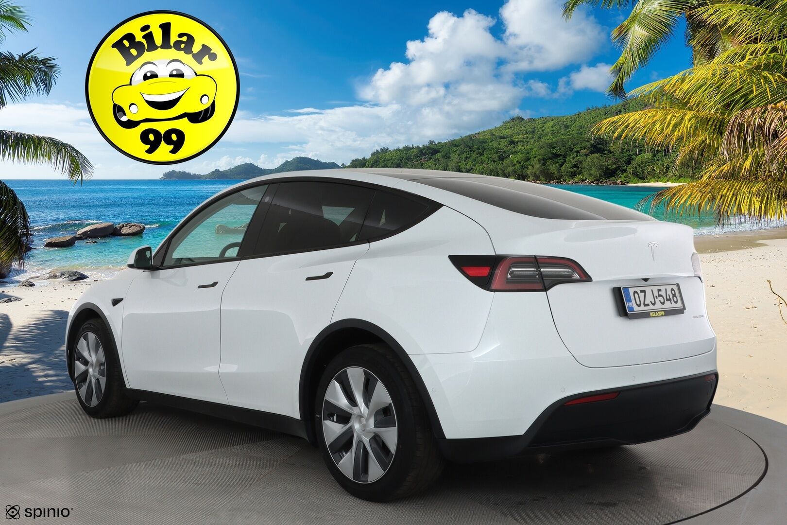 Tesla Model Y 2022 Long Range **Lämpöpumppu / Lasikatto / Matrix-LED / Adapt.Vakkari / P.Kamera / Muistipenkki / Navi / Keyless** - 3,99 % KORKOTARJOUS TÄHÄN AUTOON - 1-om Suomi-auto / Akku kuntotarkastettu / 2x Latauskaapelit / Kahdet Renkaat