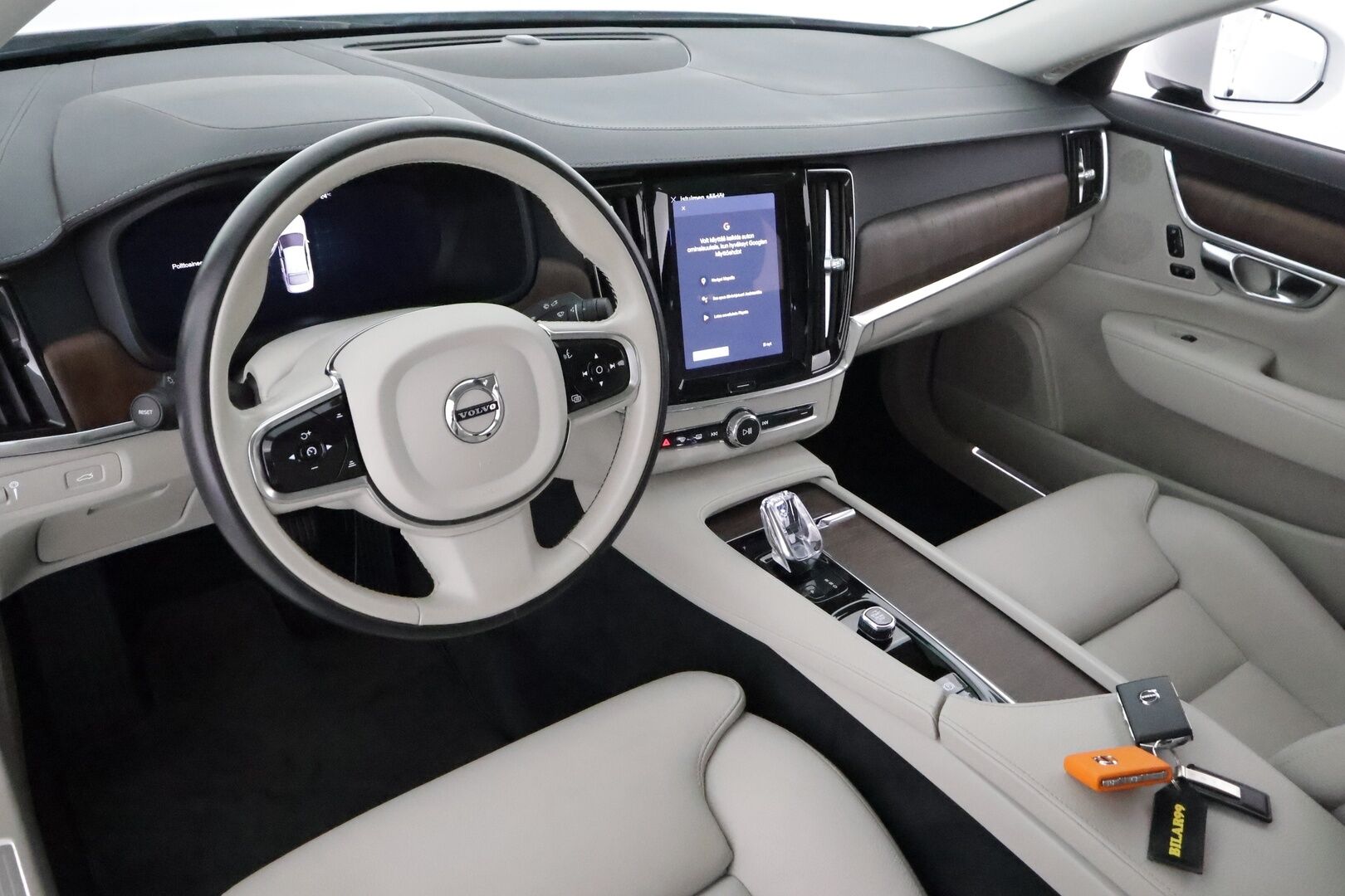 Volvo S90 2022 B5 AWD D-MHEV Business Inscription aut **Webasto / Koukku / Adapt.Vakkari / LED / P.kamera / Sporttinahat Muistilla** - 3,99 % KORKOTARJOUS TÄHÄN AUTOON - 1-om Suomi-auto / Kahdet Renkaat / Merkkihuollettu!