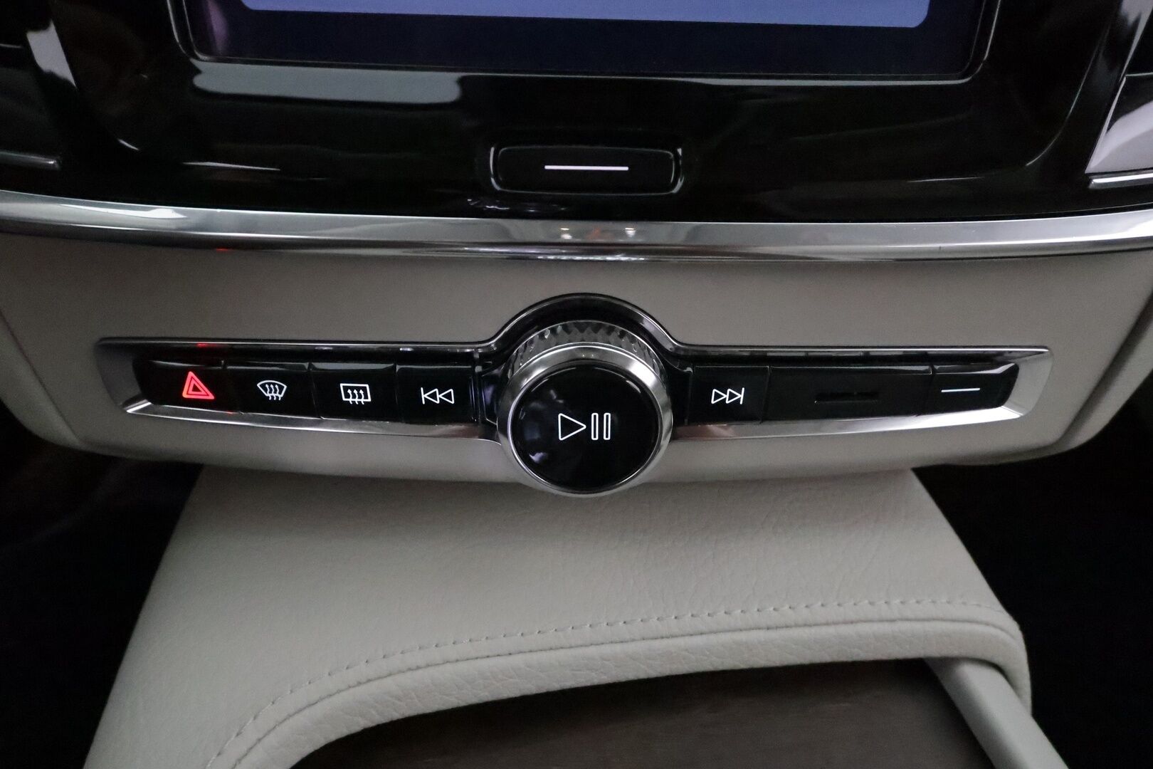 Volvo S90 2022 B5 AWD D-MHEV Business Inscription aut **Webasto / Koukku / Adapt.Vakkari / LED / P.kamera / Sporttinahat Muistilla** - 3,99 % KORKOTARJOUS TÄHÄN AUTOON - 1-om Suomi-auto / Kahdet Renkaat / Merkkihuollettu!
