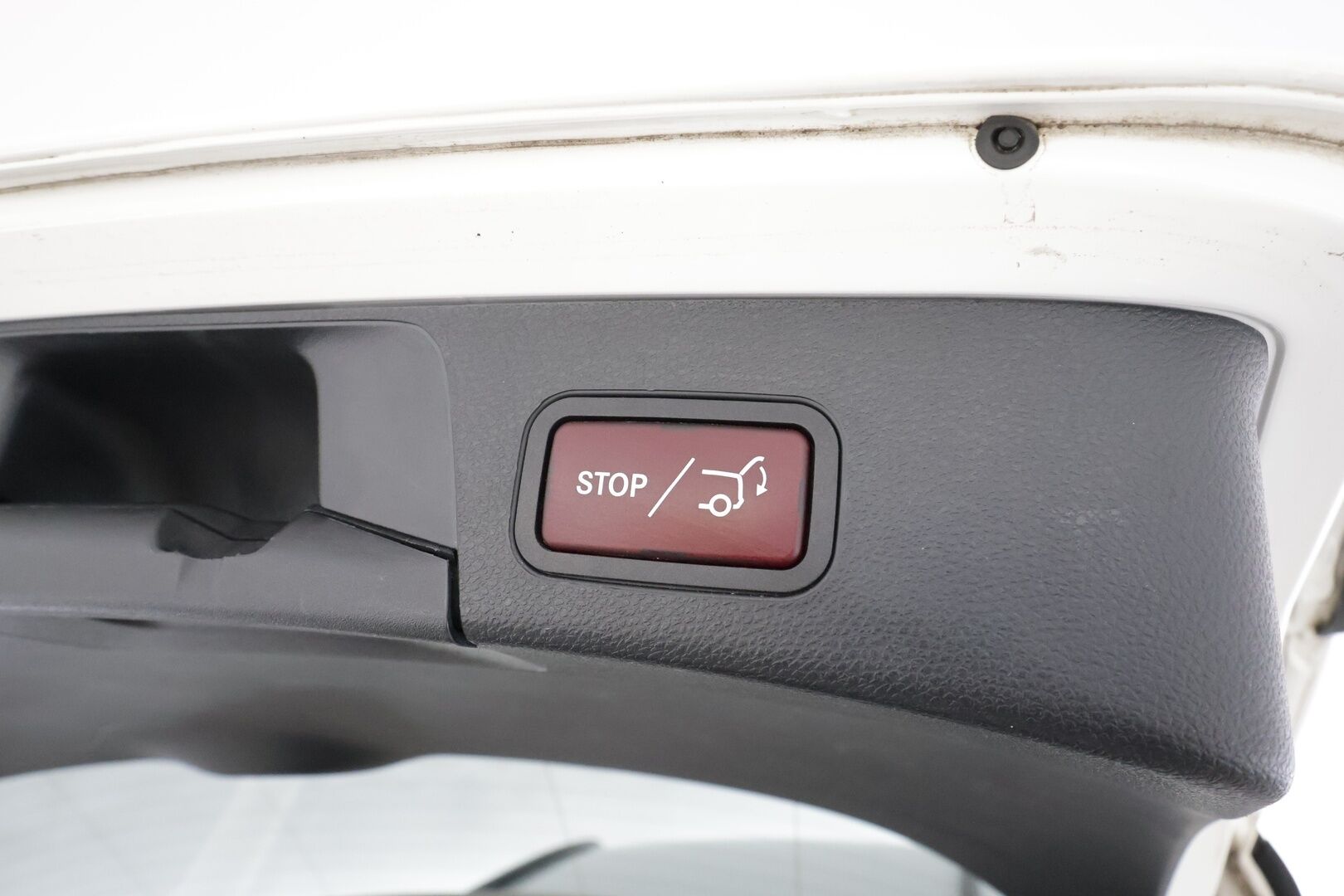 Mercedes-Benz C 2018 C 200 d T A * Distronic+ / Kaistavahti / DTR+Q / P.tutkat / Sporttipenkit / Navi / LED / Sähköluukku * - Kahdet renkaat aluvanteilla / Juuri huollettu 