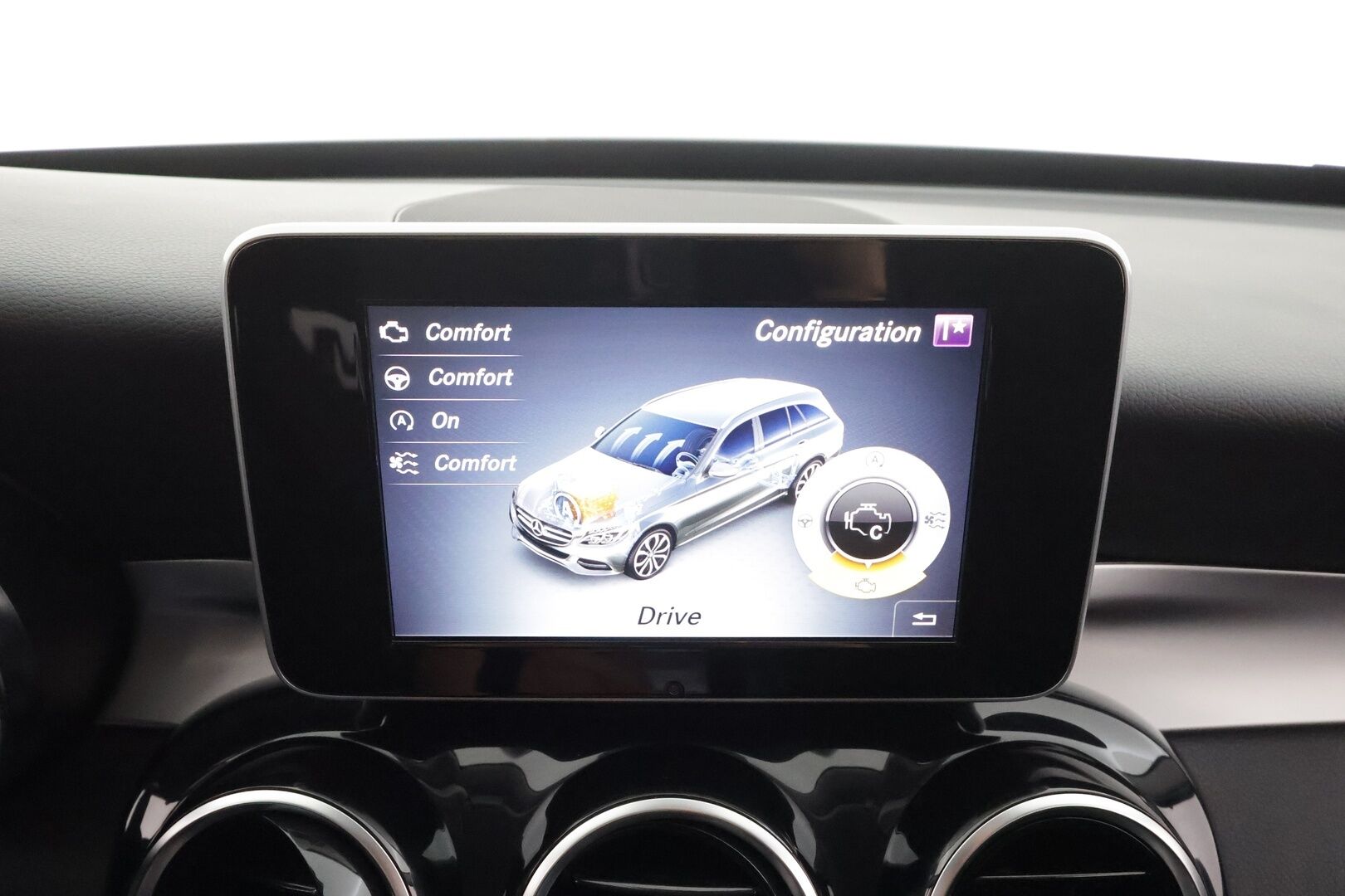 Mercedes-Benz C 2018 200 d T A * Distronic+ / Sporttipenkit / Navi / LED / Sähköluukku / Kaistavahti / Peruutustutkat! - Kahdet renkaat aluvanteilla / Juuri huollettu 