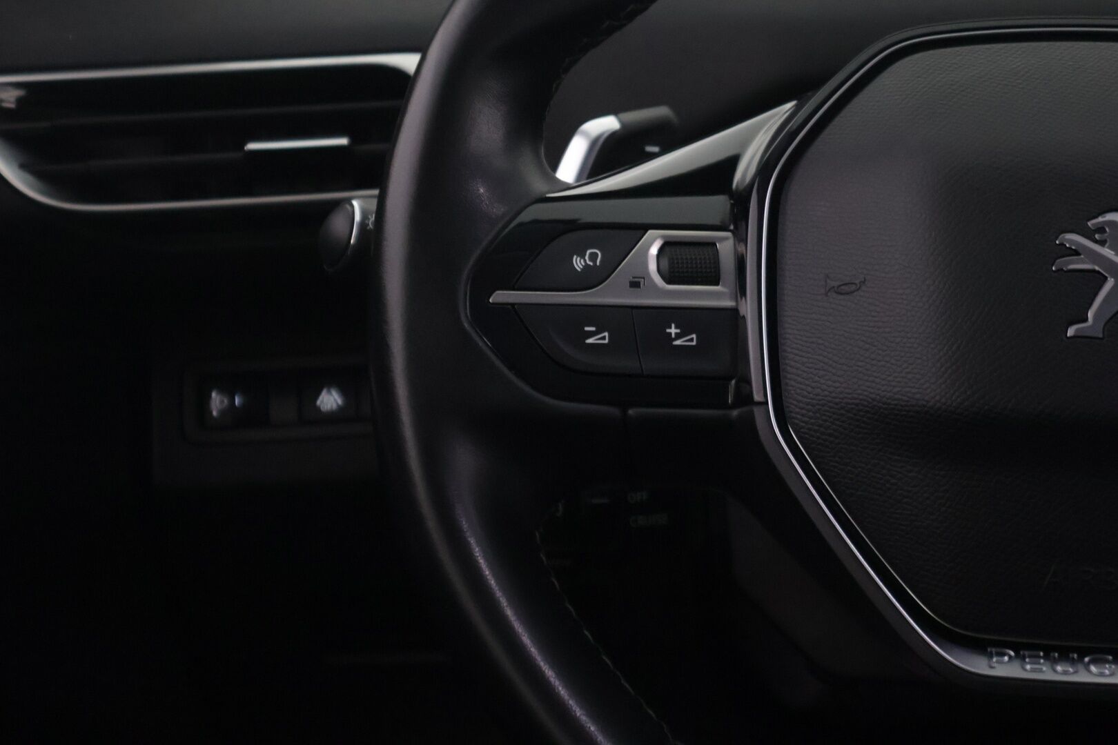 Peugeot 3008 2022 Allure Pack Anniversary PureTech 130 EAT8-automaatti - Suomi-auto|P.kamera|AppleCarPlay & Android Auto