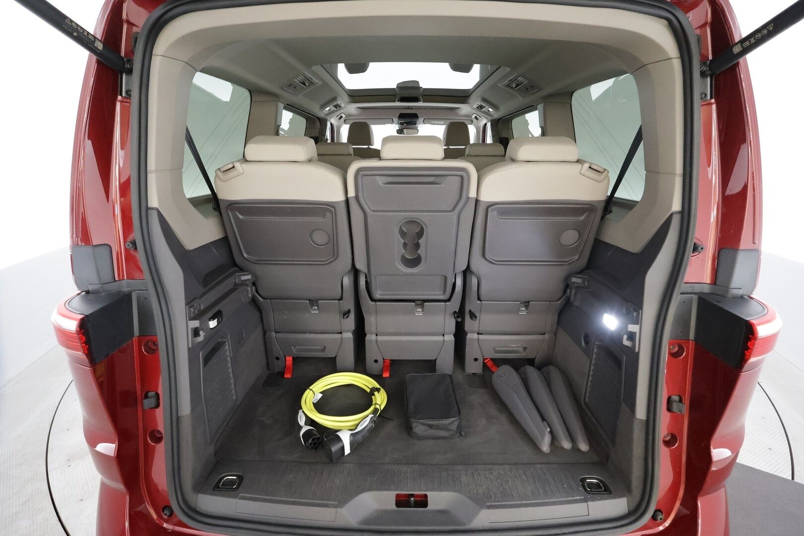 Volkswagen Multivan 2022 pitkä Life Business eHybrid 160kW DSG (PHEV) 7-P * ACC / Webasto / Sähköovet / Panorama / Navi / Keyless * - Suomi-auto / 2xRenkaat 