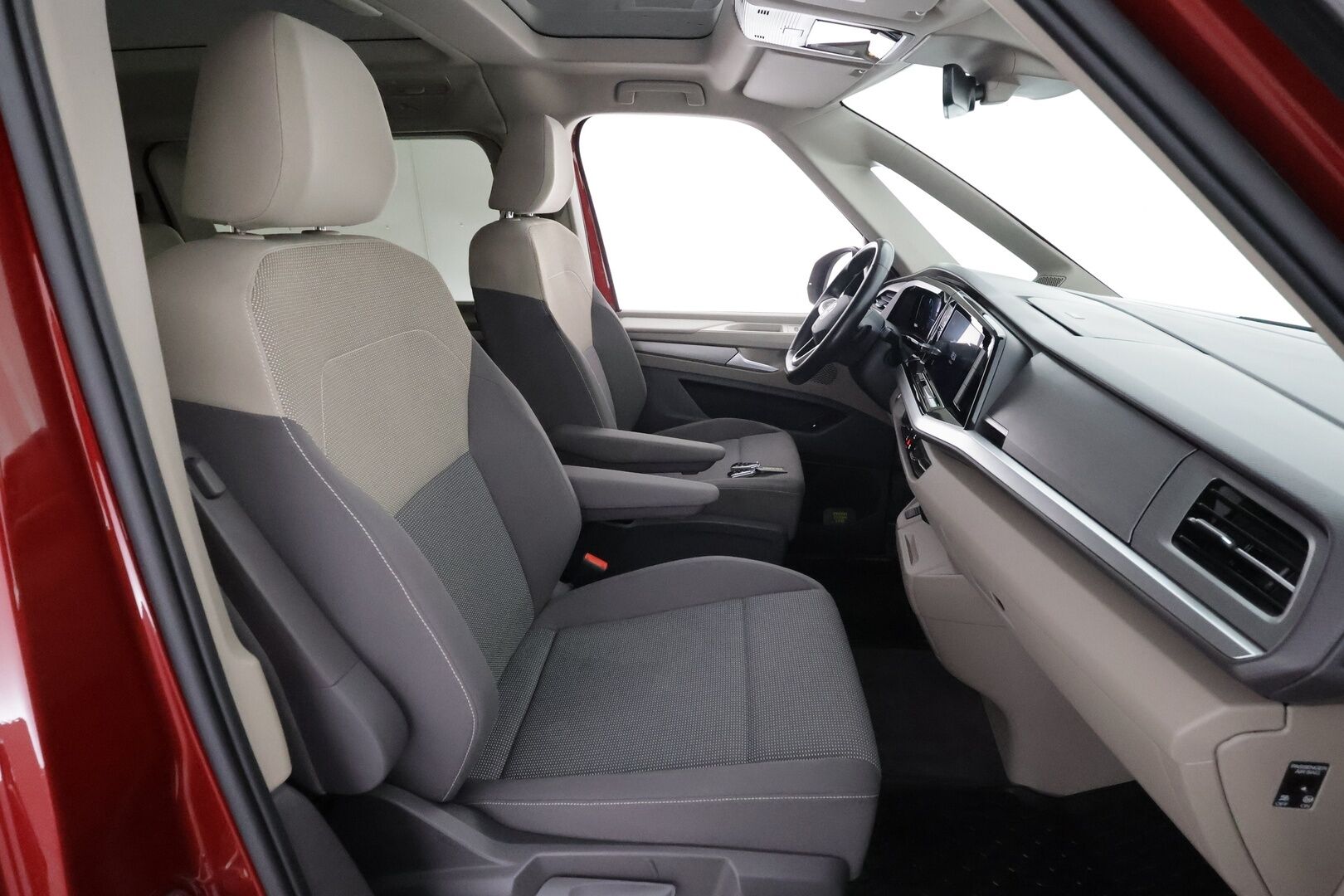 Volkswagen Multivan 2022 pitkä Life Business eHybrid 160kW DSG (PHEV) 7-P * ACC / Webasto / Sähköovet / Panorama / Navi / Keyless * - Suomi-auto / 2x Renkaat / Huippu varusteet! - HULLUT AVAJAISHULINAT KORKOTARJOUS 3,29 %