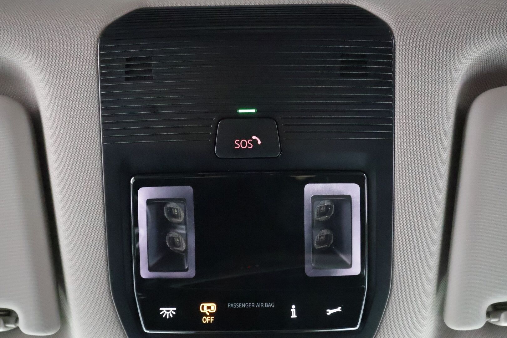 Volkswagen Multivan 2022 pitkä Life Business eHybrid 160kW DSG (PHEV) 7-P * ACC / Webasto / Sähköovet / Panorama / Navi / Keyless * - Suomi-auto / 2xRenkaat 