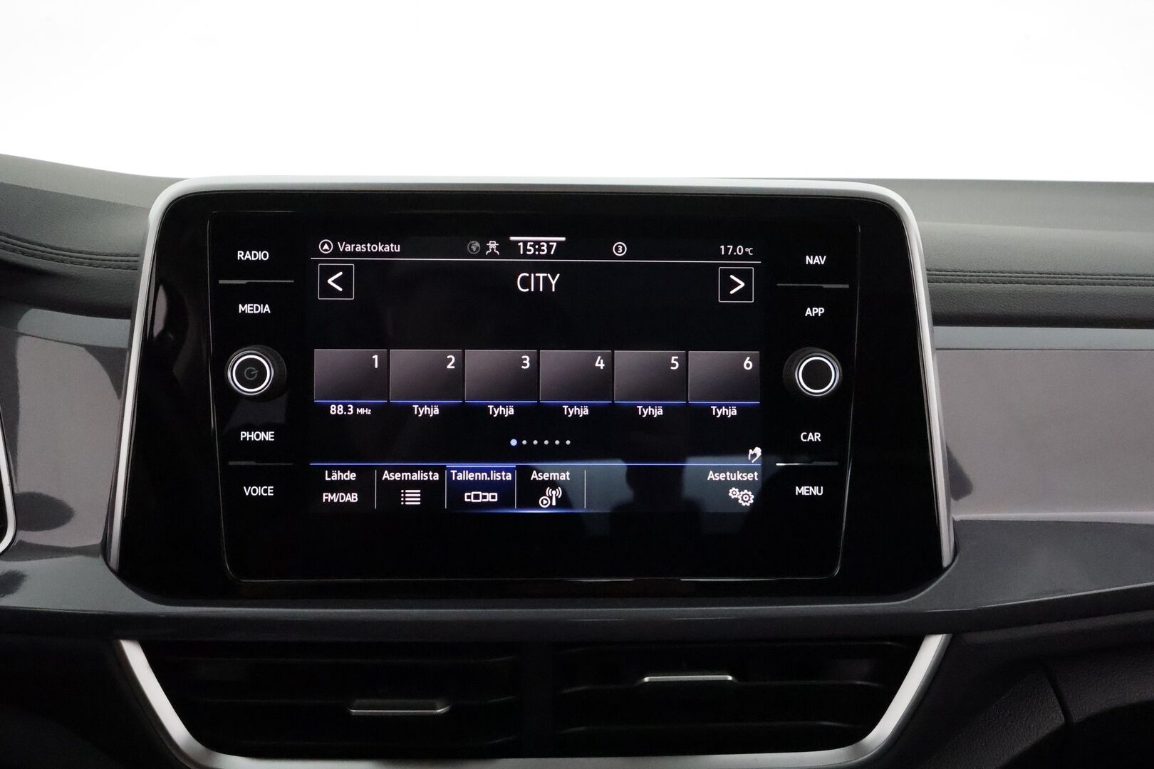 Volkswagen T-Roc 2022 Style Business 1,5 TSI EVO 110 kW DSG **Webasto / ACC / LED /  P.Kamera / Hierova Penkki / Navi / Kaistavahti** - 3,99 % KORKOTARJOUS TÄHÄN AUTOON 21.9. ASTI! - Suomi-auto / Kahdet Renkaat / Merkkihuollettu!