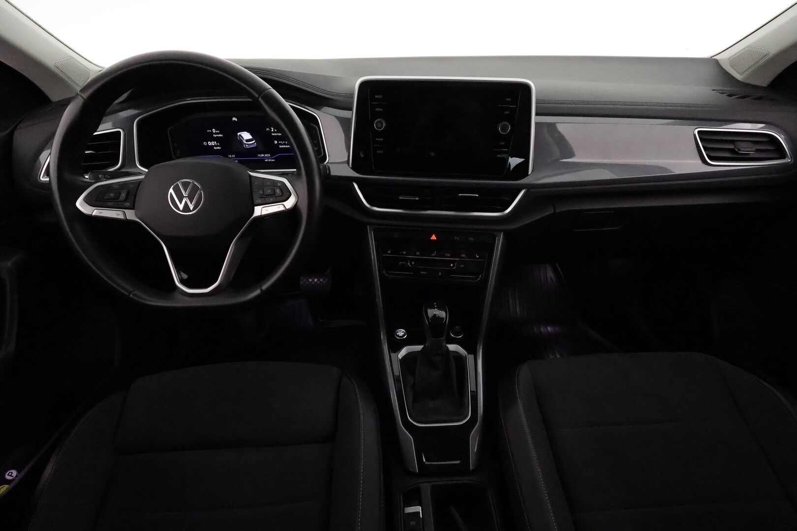Volkswagen T-Roc 2022 Style Business 1,5 TSI EVO 110 kW DSG **Webasto / ACC / LED /  P.Kamera / Hierova Penkki / Navi / Kaistavahti** - 3,99 % KORKOTARJOUS TÄHÄN AUTOON 21.9. ASTI! - Suomi-auto / Kahdet Renkaat / Merkkihuollettu!