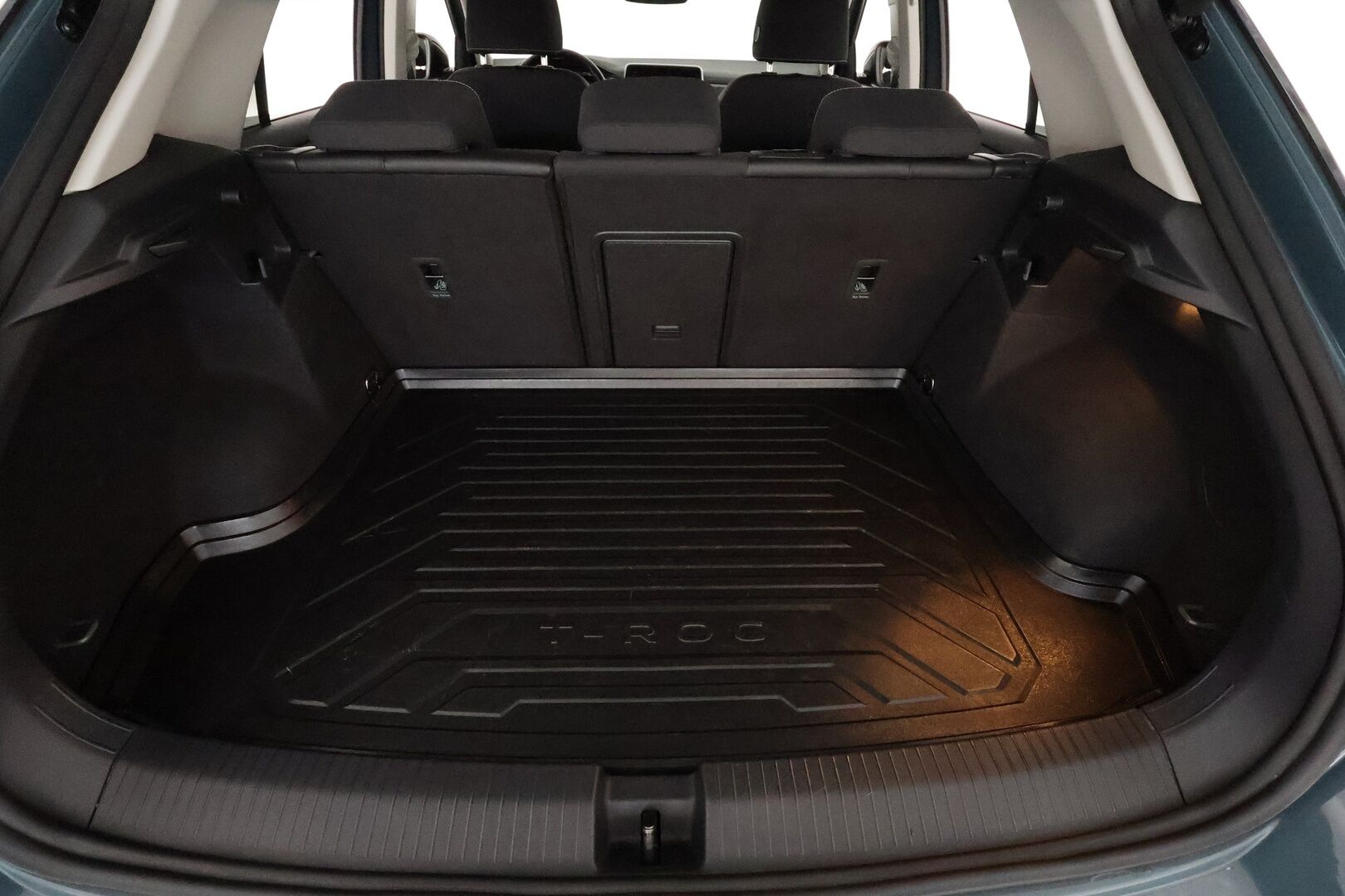 Volkswagen T-Roc 2022 Style Business 1,5 TSI EVO 110 kW DSG **Webasto / ACC / LED /  P.Kamera / Hierova Penkki / Navi / Kaistavahti** - 3,99 % KORKOTARJOUS TÄHÄN AUTOON 21.9. ASTI! - Suomi-auto / Kahdet Renkaat / Merkkihuollettu!