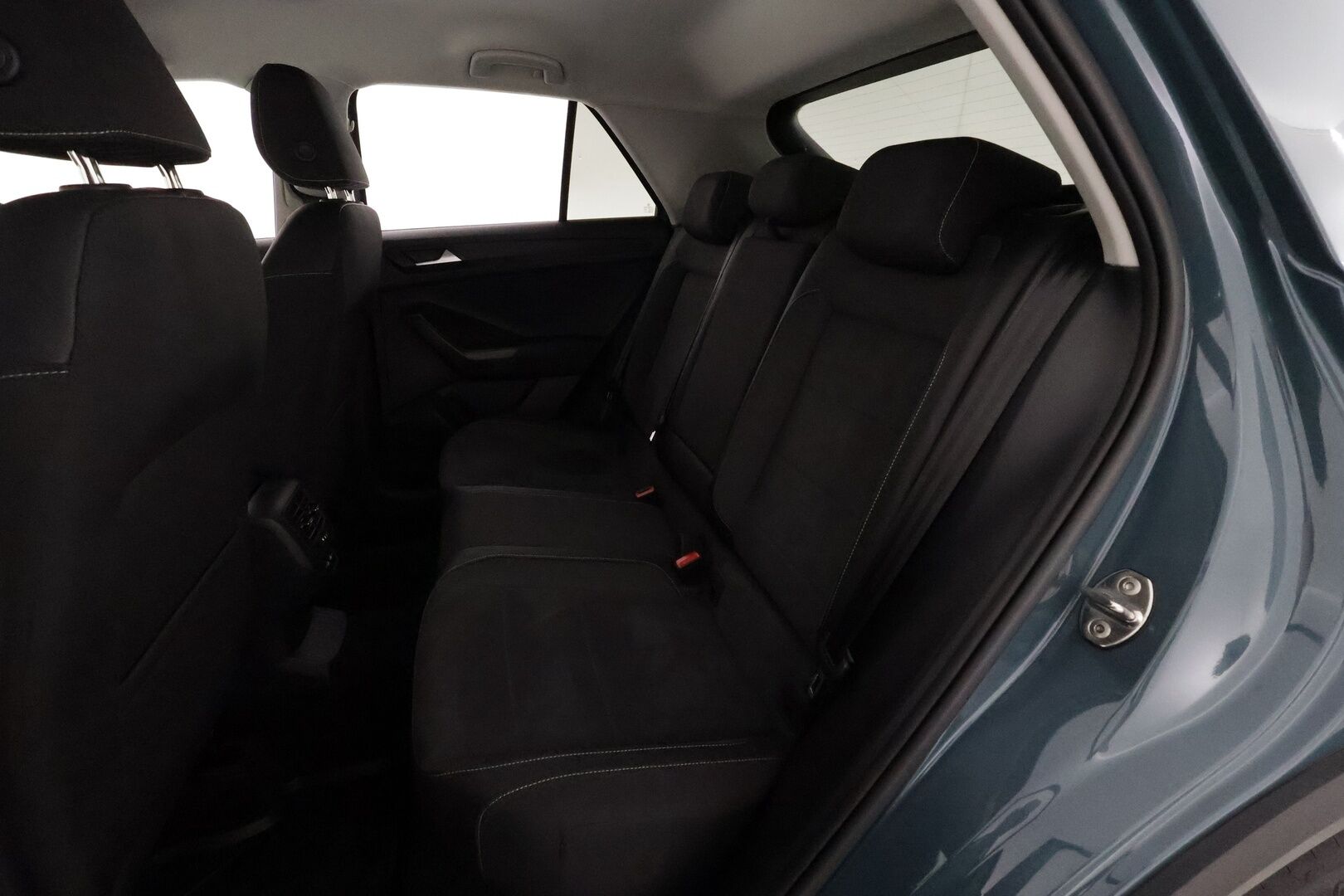 Volkswagen T-Roc 2022 Style Business 1,5 TSI EVO 110 kW DSG **Webasto / ACC / LED /  P.Kamera / Hierova Penkki / Navi / Kaistavahti** - 3,99 % KORKOTARJOUS TÄHÄN AUTOON 21.9. ASTI! - Suomi-auto / Kahdet Renkaat / Merkkihuollettu!