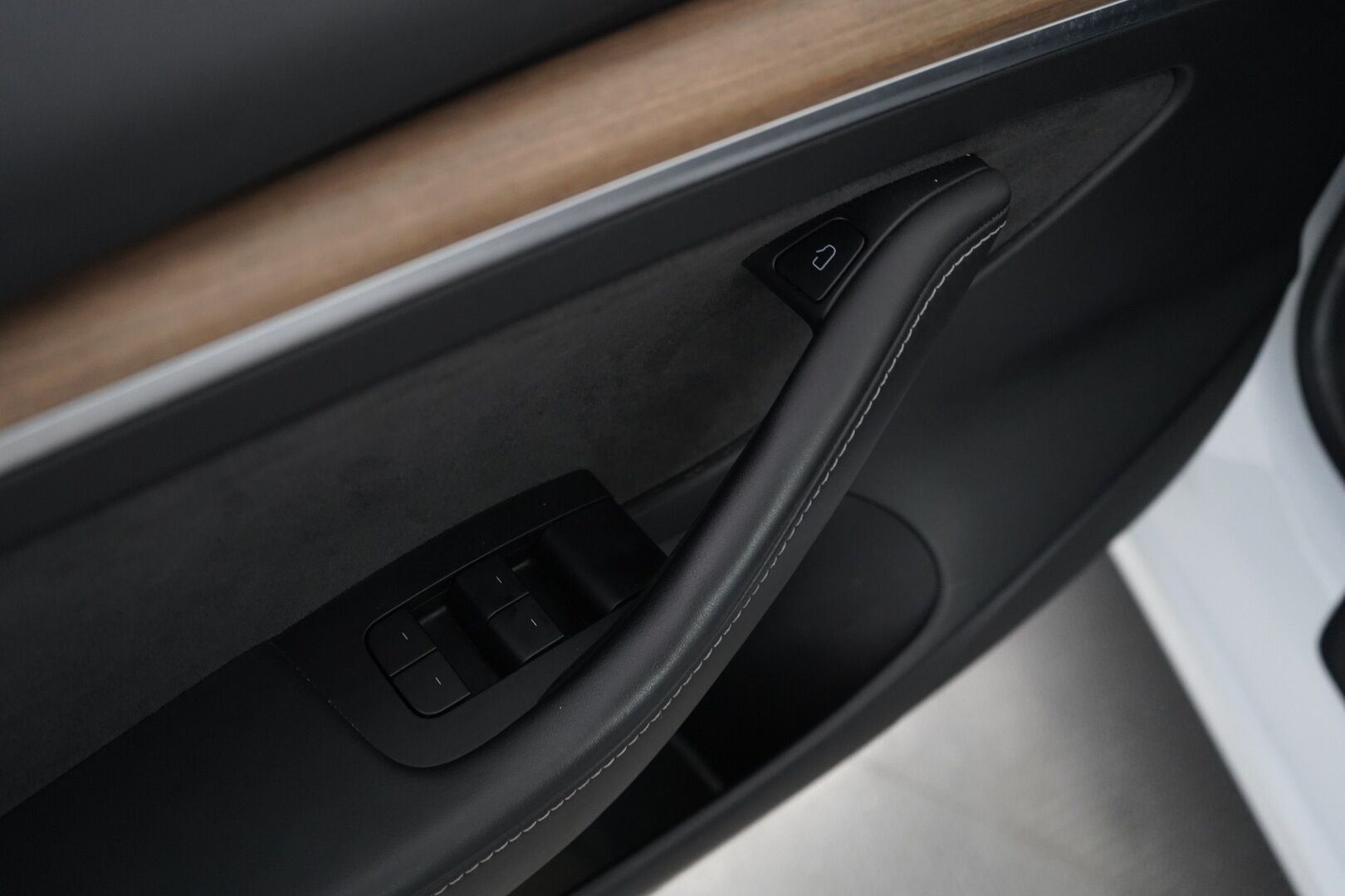 Tesla Model 3 2021 Long Range Dual Motor AWD *ACC / P. kamera / Nahkasisusta / Lasikatto* - Kahdet renkaat / Hieno metalliväri