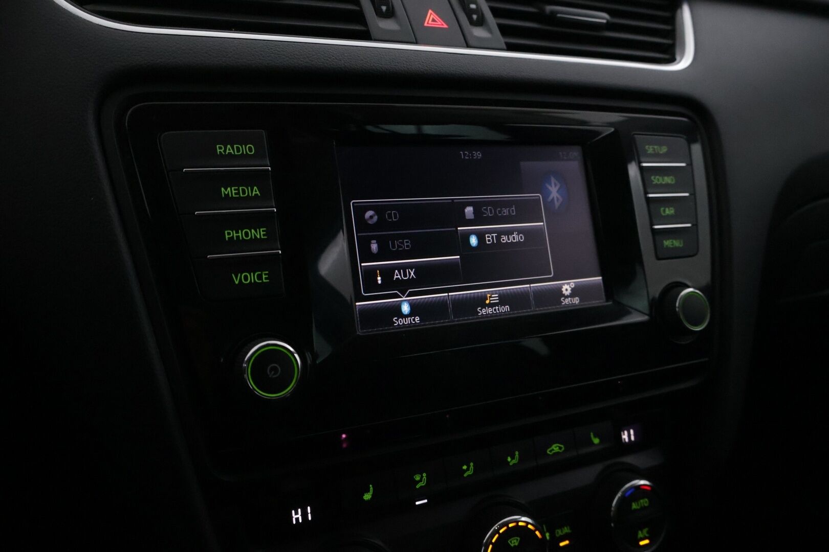 Skoda Octavia 2015 Combi 1,6 TDI 105 Elegance DSG Autom.  - YritysOutlet - Myydään vain yrityksille