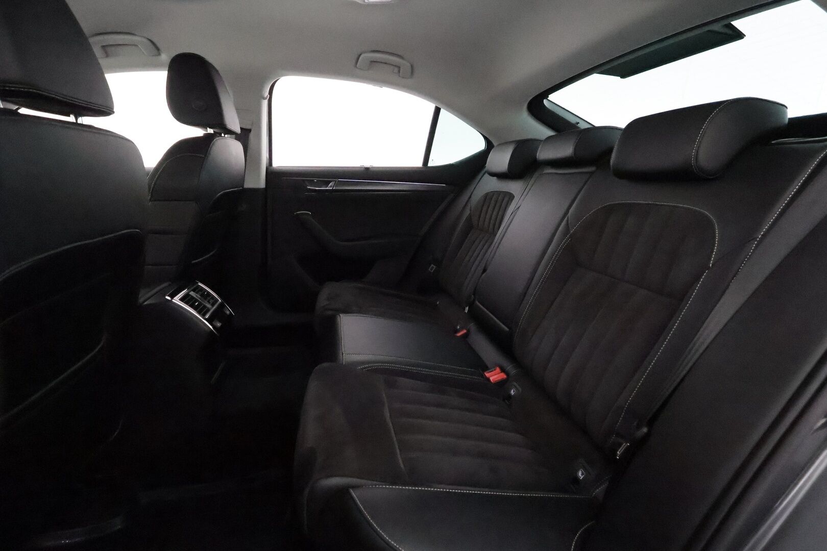Skoda Superb 2022 1.5 TSI ACT Style DSG **Webasto / Adapt.Vakkari / Matrix-LED / P.Kamera / Muistipenkit / Canton / KeylessGO** - 1-om Suomi-auto / Kahdet Renkaat