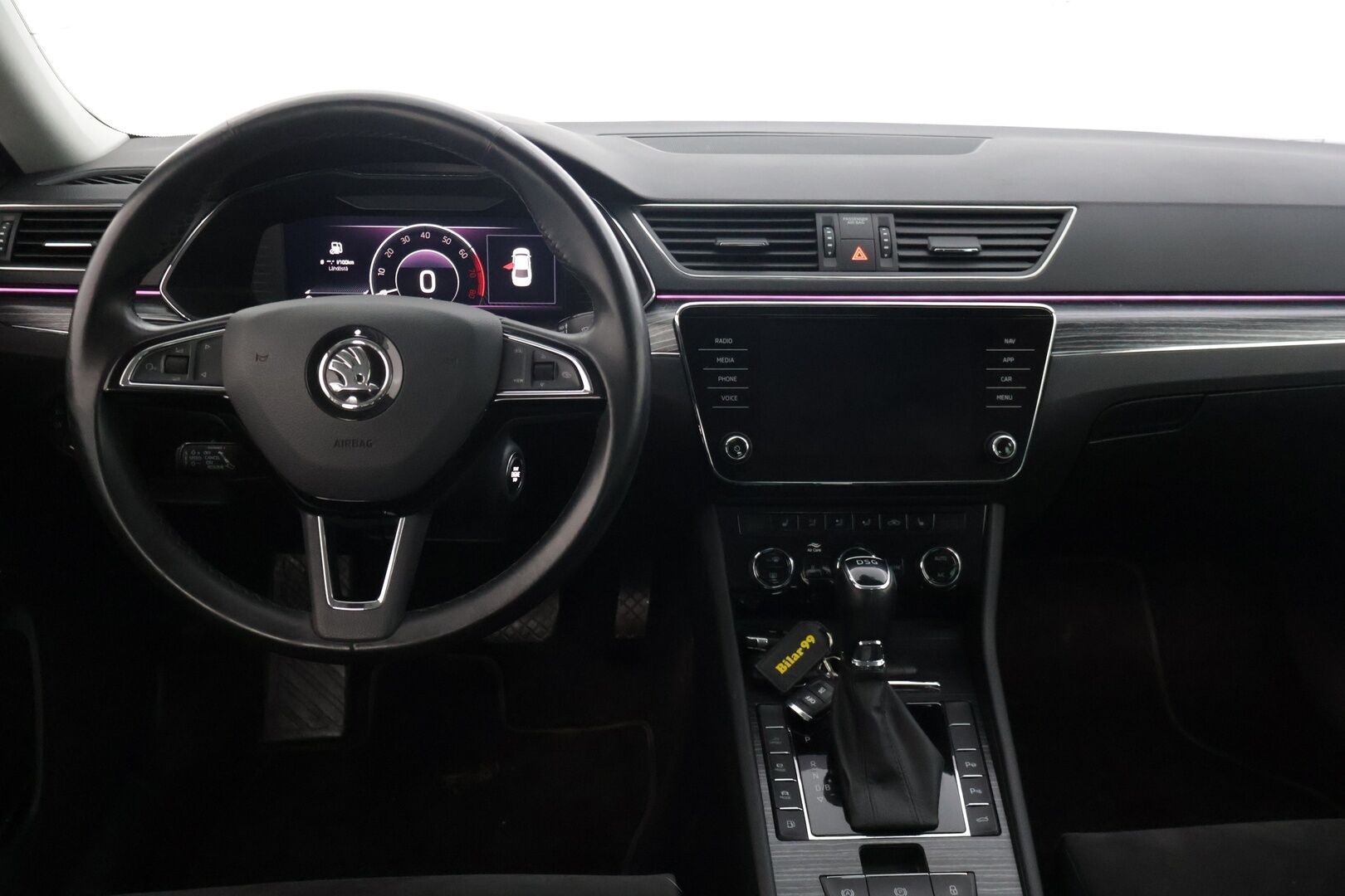 Skoda Superb 2020 1,4 TSI PHEV Style iV DSG Autom. * ACC / Webasto / P-Kamera / Smartlink / Keyless * - Suomi-auto kattavalla huoltohistorialla / Akun kunto tarkistettu SoH 90,8%