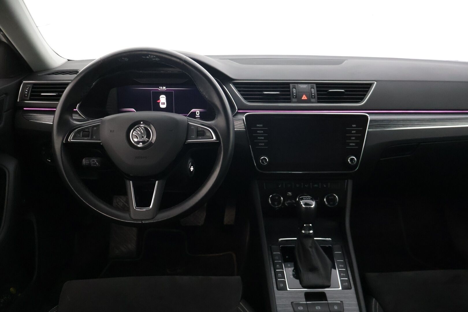 Skoda Superb 2020 1,4 TSI PHEV Style iV DSG Autom. * ACC / Webasto / P-Kamera / Smartlink / Keyless * - Suomi-auto kattavalla huoltohistorialla / Akun kunto tarkistettu SoH 90,8%