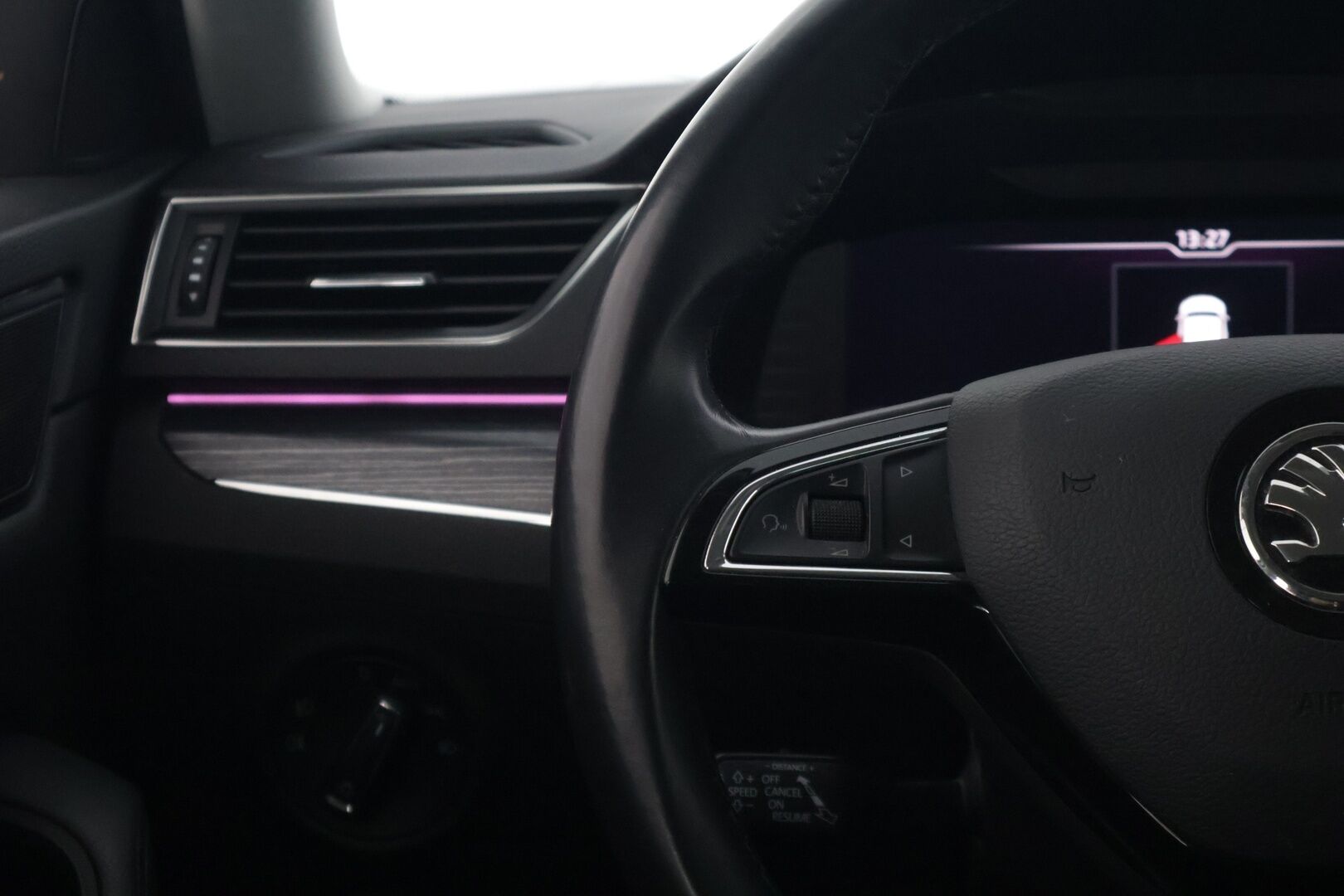 Skoda Superb 2020 1,4 TSI PHEV Style iV DSG Autom. * ACC / Webasto / P-Kamera / Smartlink / Keyless * - Suomi-auto kattavalla huoltohistorialla / Akun kunto tarkistettu SoH 90,8%