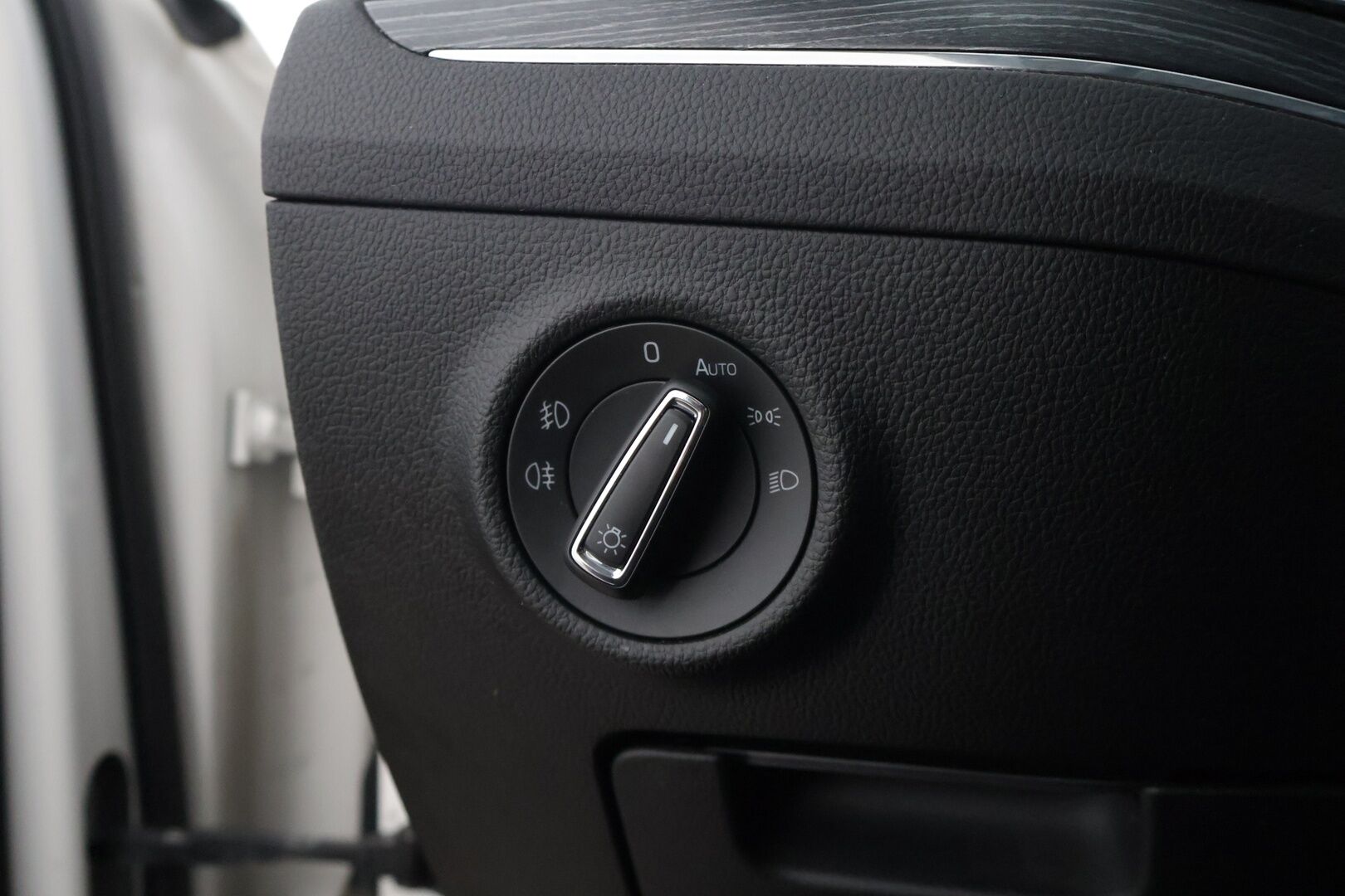 Skoda Superb 2020 1,4 TSI PHEV Style iV DSG Autom. * ACC / Webasto / P-Kamera / Smartlink / Keyless * - Suomi-auto kattavalla huoltohistorialla / Akun kunto tarkistettu SoH 90,8%