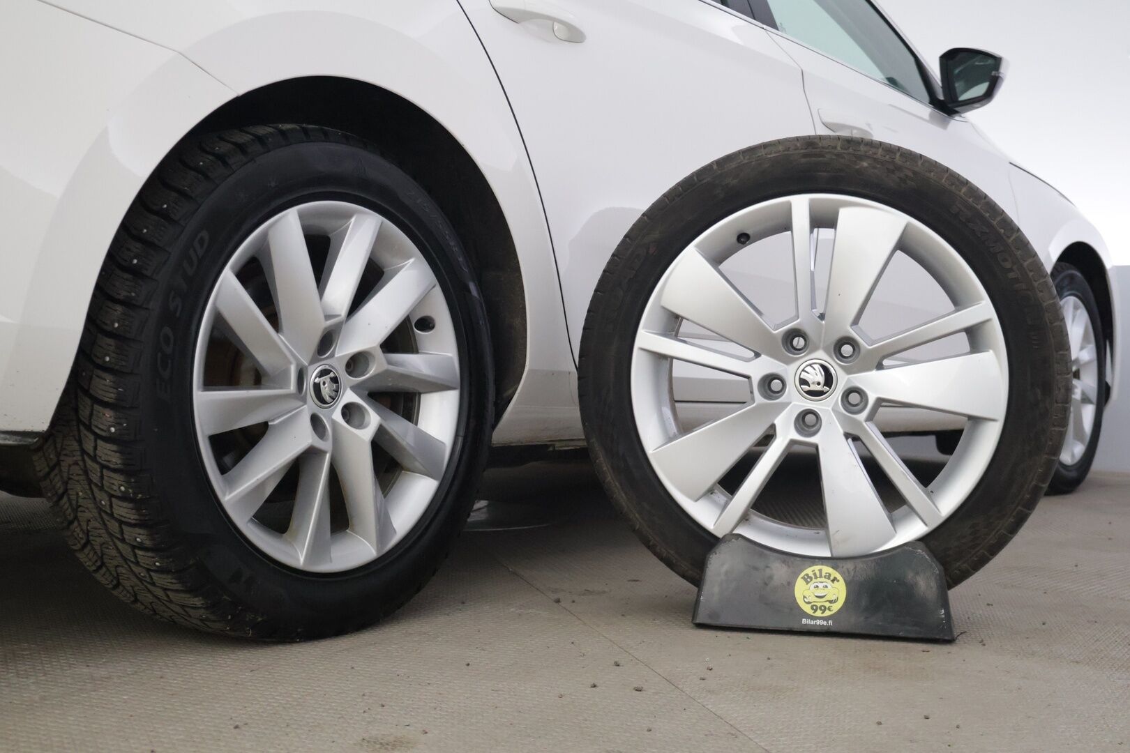 Skoda Superb 2020 1,4 TSI PHEV Style iV DSG Autom. * ACC / Webasto / P-Kamera / Smartlink / Keyless * - Suomi-auto kattavalla huoltohistorialla / Akun kunto tarkistettu SoH 90,8%