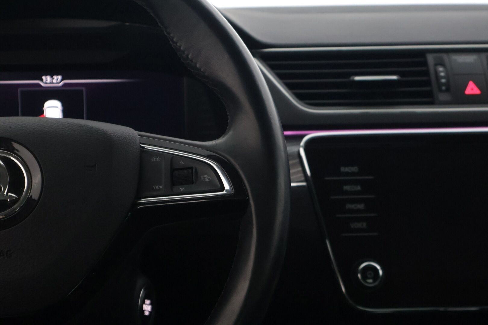 Skoda Superb 2020 1,4 TSI PHEV Style iV DSG Autom. * ACC / Webasto / P-Kamera / Smartlink / Keyless * - Suomi-auto kattavalla huoltohistorialla / Akun kunto tarkistettu SoH 90,8%