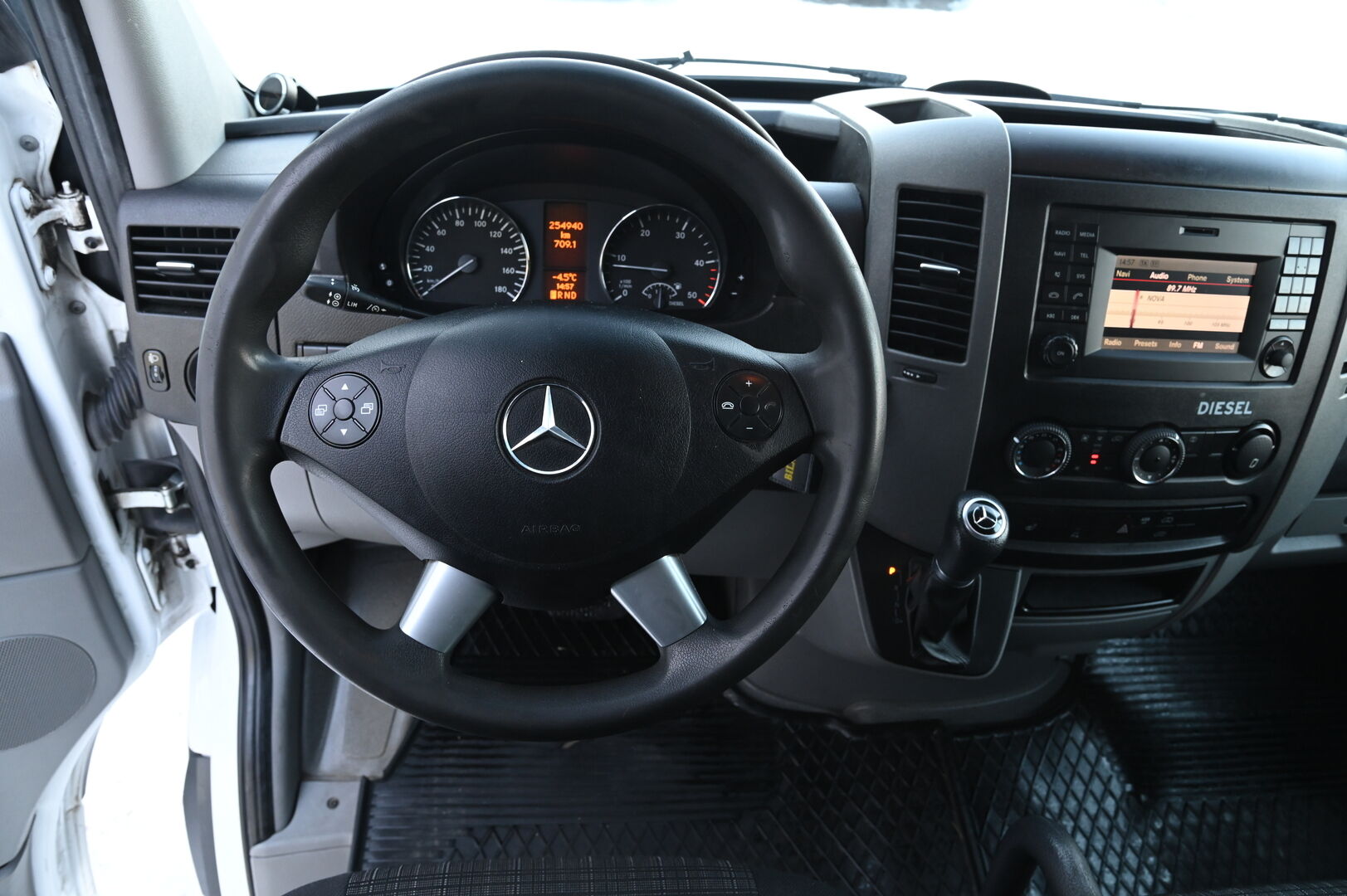 Mercedes-Benz Sprinter 2018 314CDI RWD-3,55/43AL pitkä A3 A*Kevyt KA / Bluetooth / Vetokoukku / vakionopeudensäädin / P-tutka* - 2x Renkaat / Pariovet - HULLUT AVAJAISHULINAT KORKOTARJOUS 3,29 %