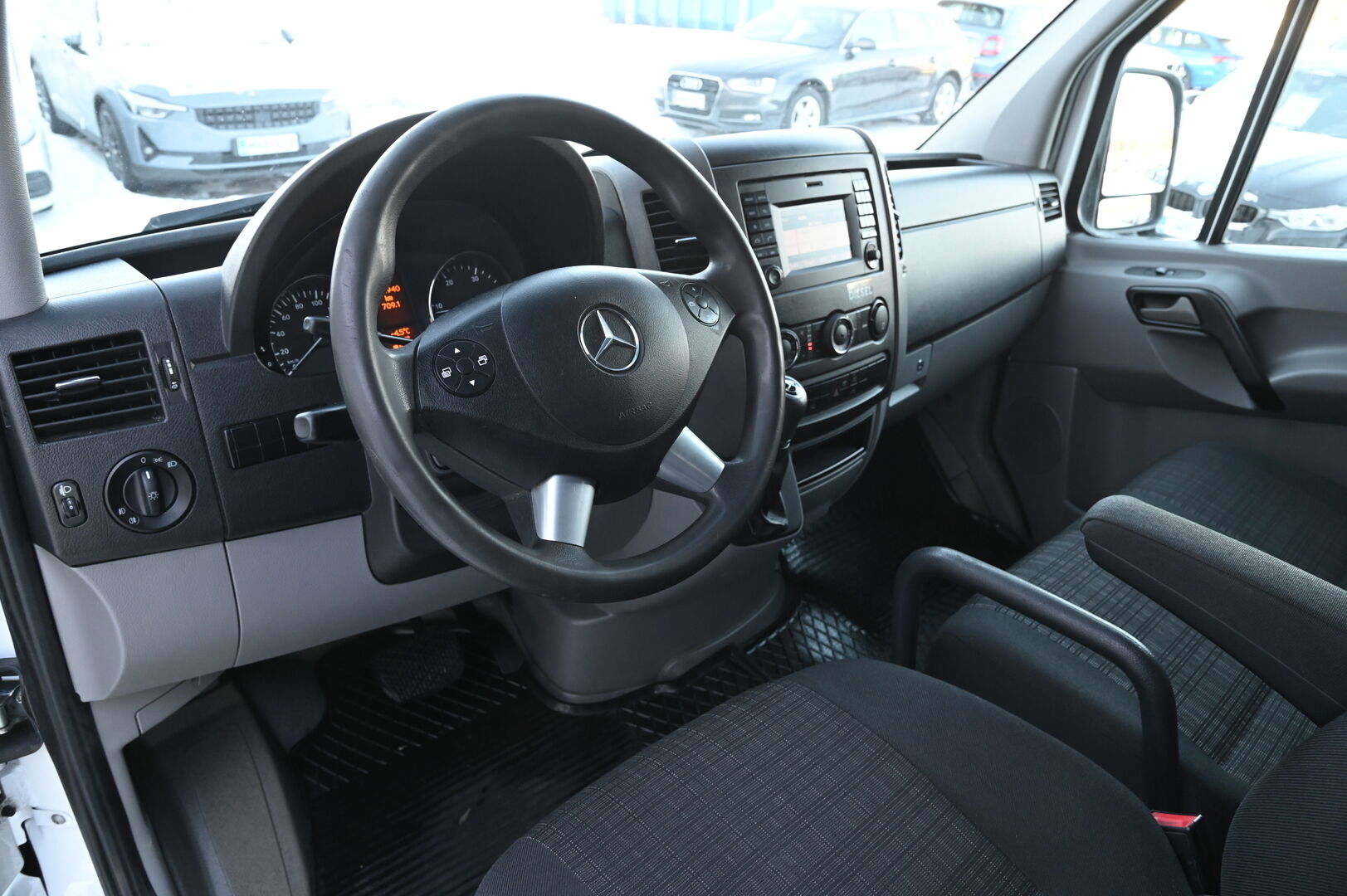 Mercedes-Benz Sprinter 2018 314CDI RWD-3,55/43AL pitkä A3 A - Kevyt KA | Bluetooth | Vetokoukku | vakionopeudensäädin | P-tutka | Pariovet