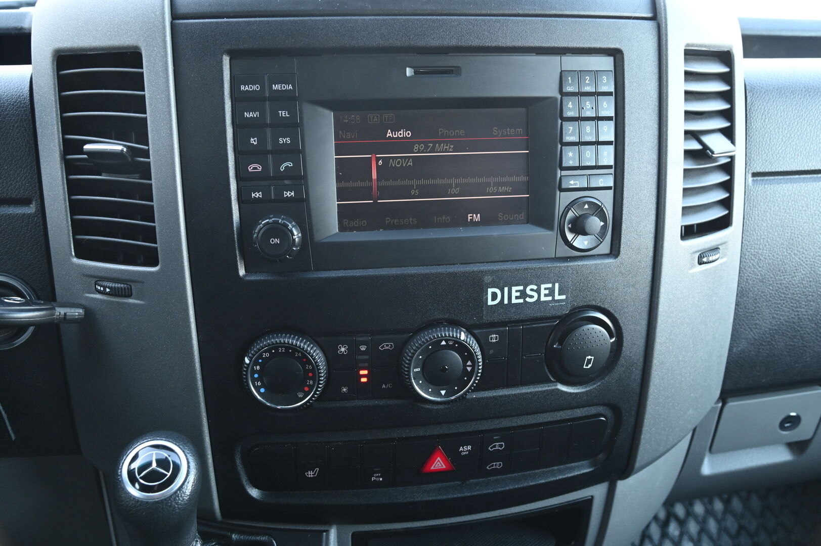 Mercedes-Benz Sprinter 2018 314CDI RWD-3,55/43AL pitkä A3 A*Kevyt KA / Bluetooth / Vetokoukku / vakionopeudensäädin / P-tutka* - 2x Renkaat / Pariovet - HULLUT AVAJAISHULINAT KORKOTARJOUS 3,29 %