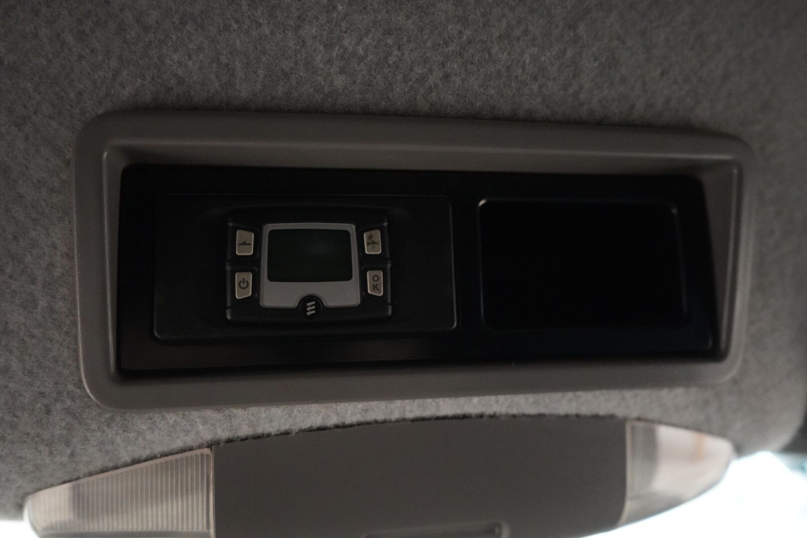 Mercedes-Benz SPRINTER 2016 316CDI -3,55/37K keskipitkä A2 BE - Vakkari | EBER | Jatko-ohjaamo 2+3 | Kamera | Osanahat | Hifit + Subi | Säntilliset huollot