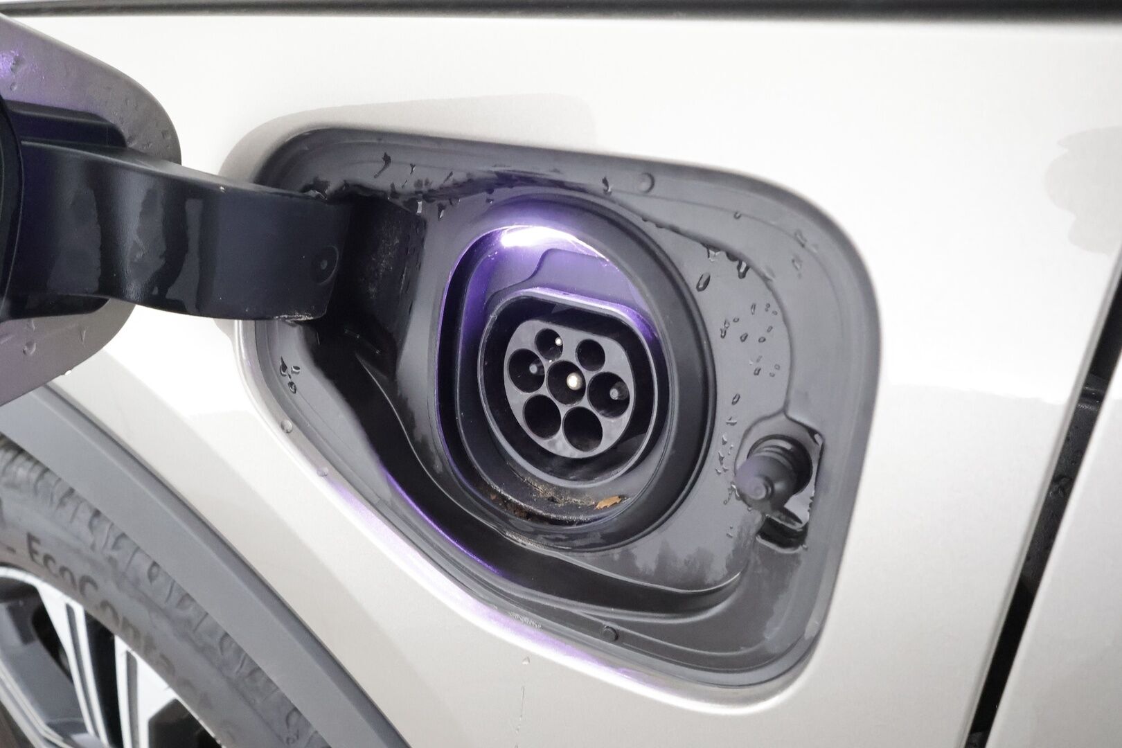 Volvo XC40 2020 T5 Twin Engine Inscription Business aut * Pilot assist / Muistipenkki / Koukku / PA-Lisälämmitin / Sporttinahat / LED * - Merkkihuollettu / Kahdet Renkaat / 2x Lataus