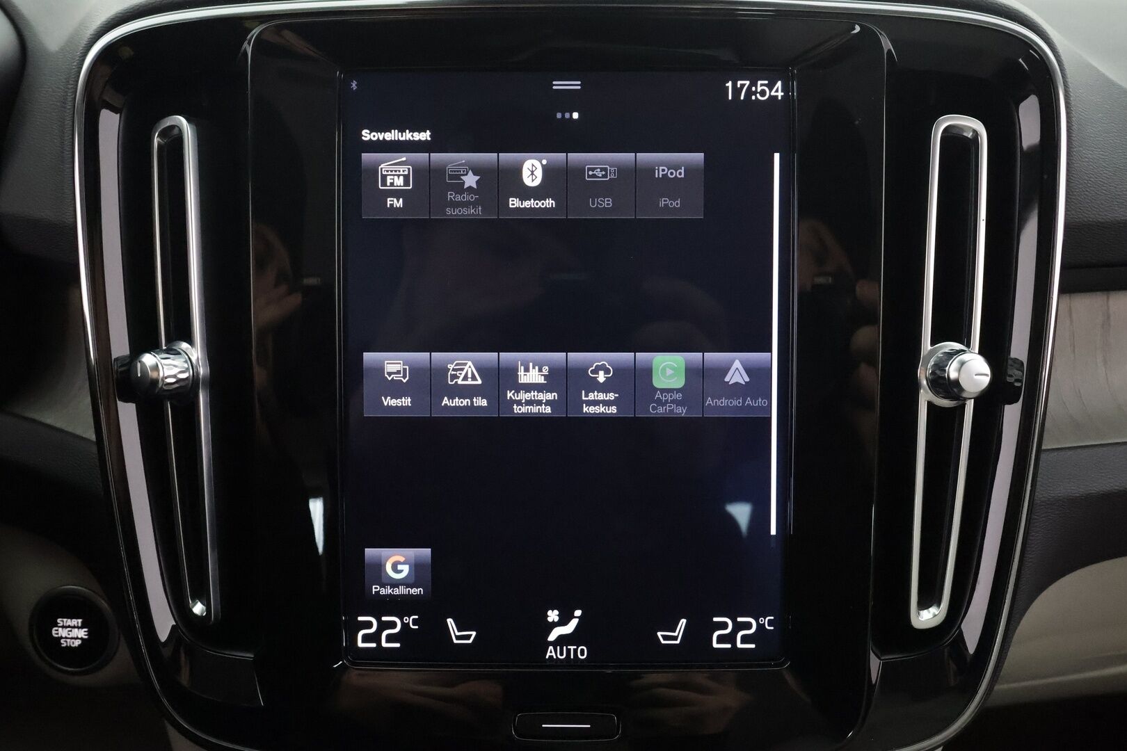 Volvo XC40 2020 T5 Twin Engine Inscription Business aut * Pilot assist / Muistipenkki / Koukku / PA-Lisälämmitin / Sporttinahat / LED * - Merkkihuollettu / Kahdet Renkaat / 2x Lataus