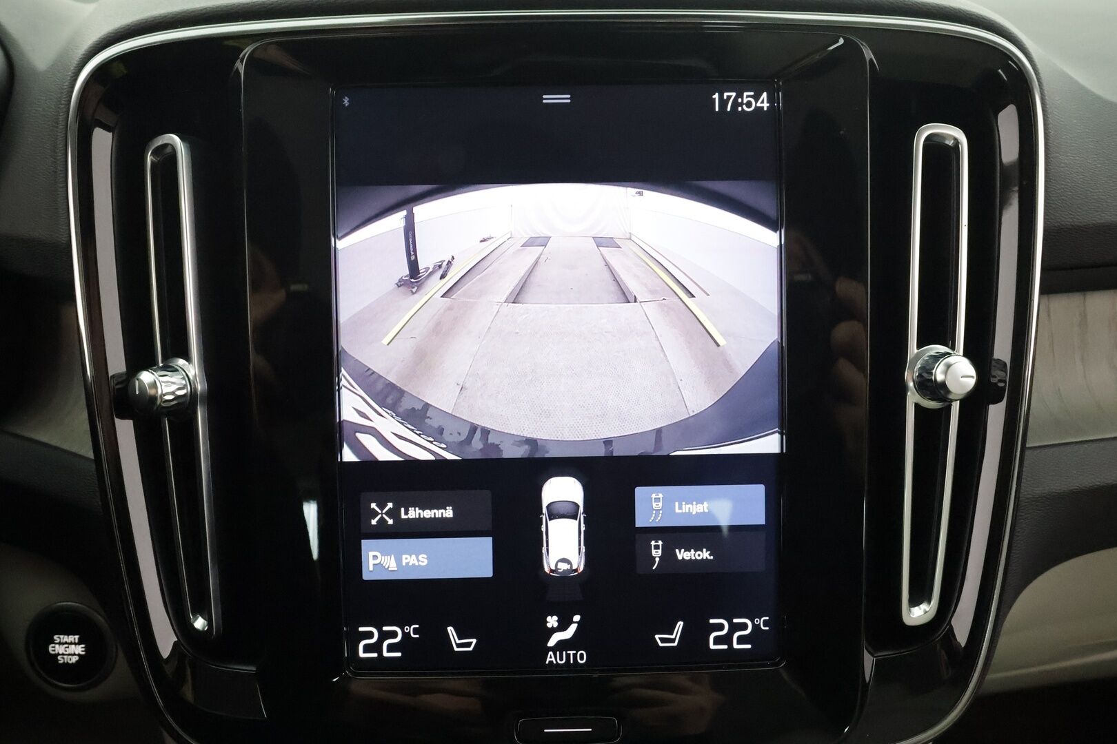 Volvo XC40 2020 T5 Twin Engine Inscription Business aut * Pilot assist / Muistipenkki / Koukku / PA-Lisälämmitin / Sporttinahat / LED * - Merkkihuollettu / Kahdet Renkaat / 2x Lataus