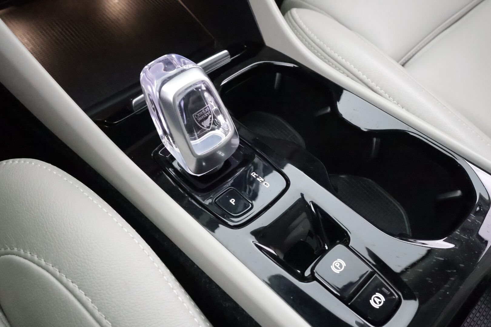 Volvo XC40 2020 T5 Twin Engine Inscription Business aut * Pilot assist / Muistipenkki / Koukku / PA-Lisälämmitin / Sporttinahat / LED * - Merkkihuollettu / Kahdet Renkaat / 2x Lataus