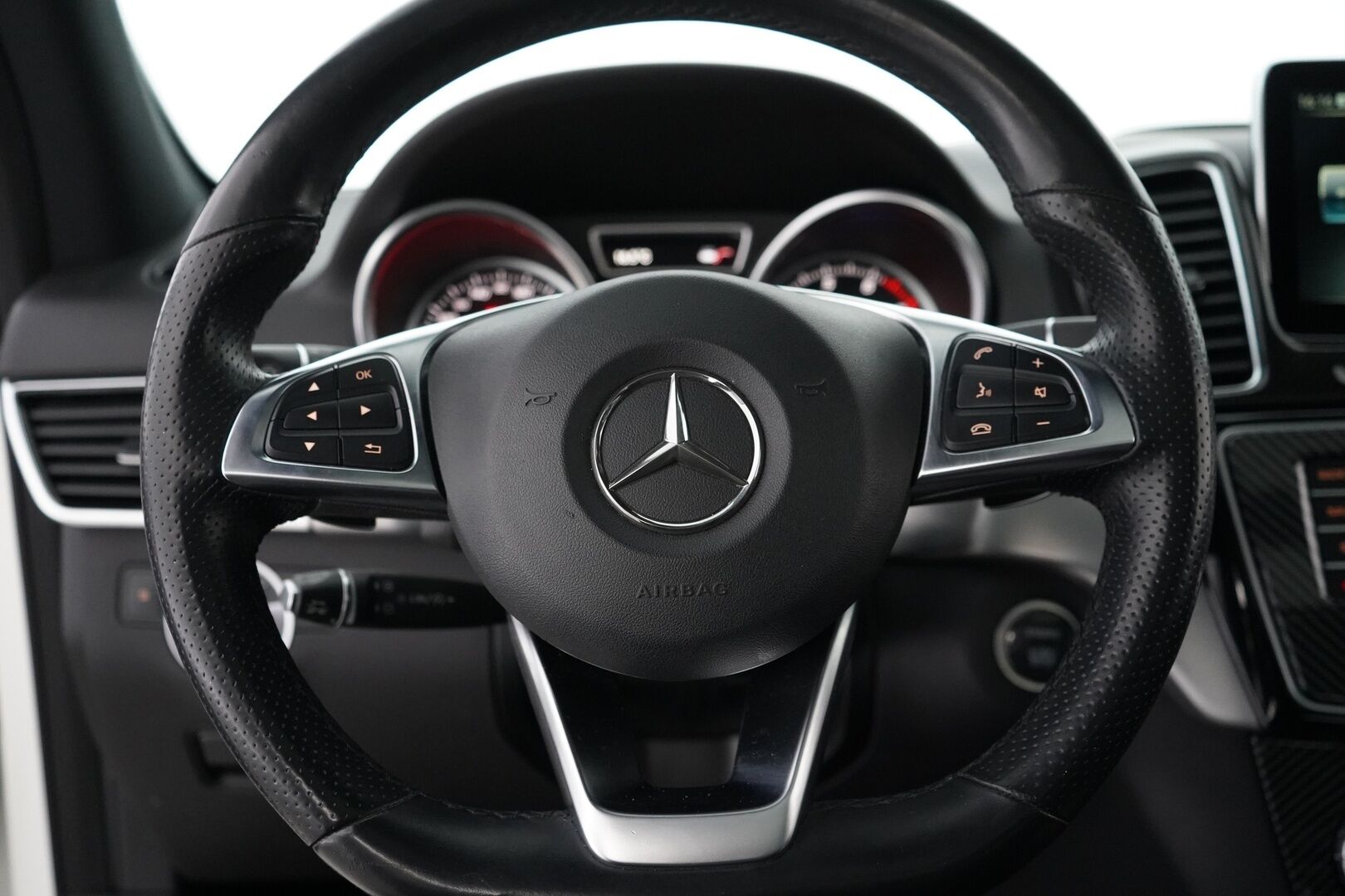 MERCEDES-BENZ GLE 2016 500e 4Matic AMG - YritysOutlet - Myydään vain yrityksille - ACC / Panorama / Sport-penkit muistilla / Harman&Kardon / Koukku / Nahkasisusta / Navi / Kahdet renkaat / AMG