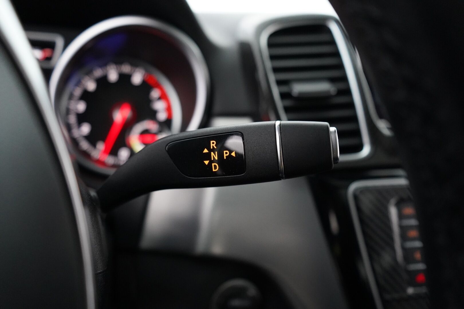 MERCEDES-BENZ GLE 2016 500e 4Matic AMG Huutokaupat.com - ACC / Panorama / Sport-penkit muistilla / Harman&Kardon / Koukku / Nahkasisusta / Navi / Kahdet renkaat / AMG