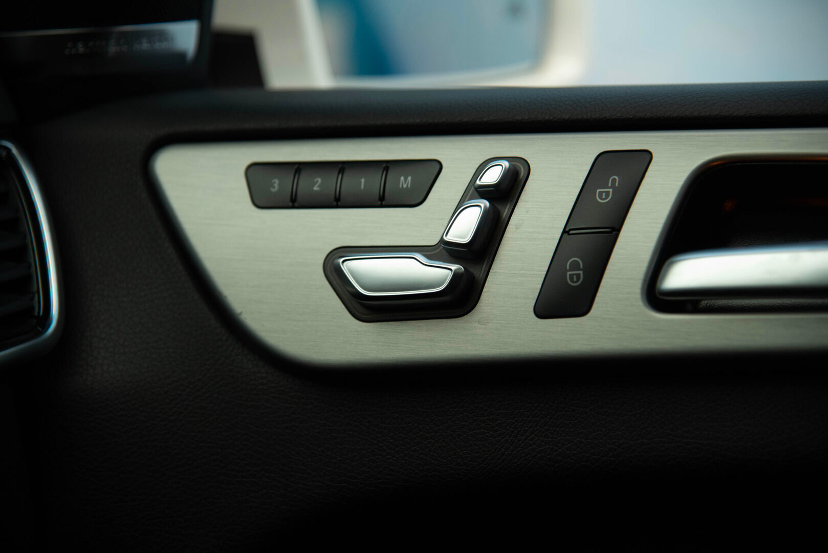 MERCEDES-BENZ GLE 2016 500e 4Matic AMG - YritysOutlet - Myydään vain yrityksille - Super-varusteet / Kahdet renkaat / AMG