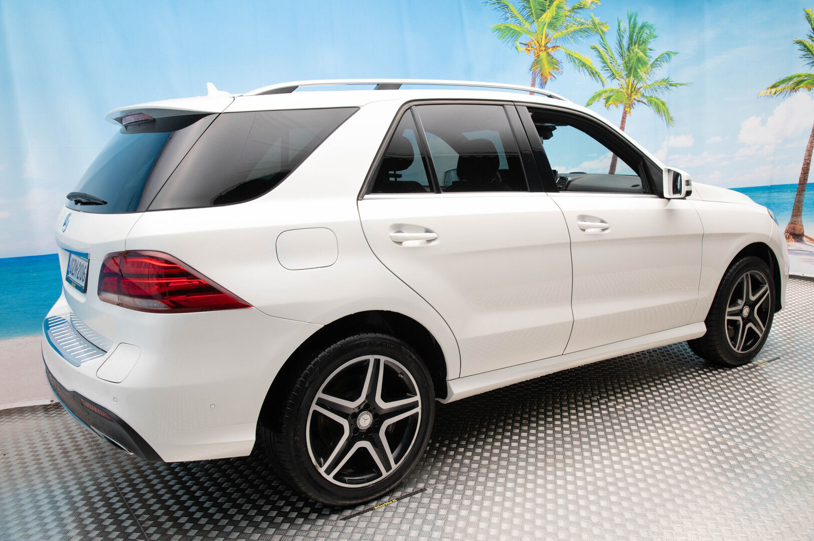 MERCEDES-BENZ GLE 2016 500e 4Matic AMG - YritysOutlet - Myydään vain yrityksille - Super-varusteet / Kahdet renkaat / AMG