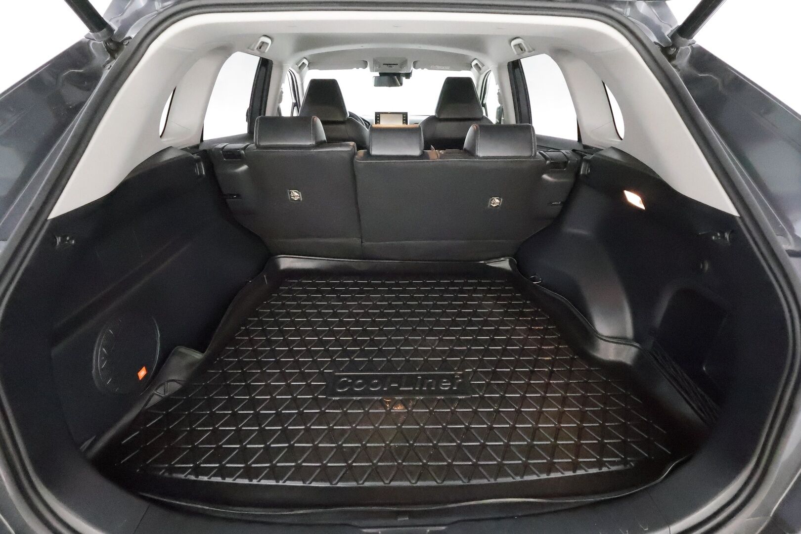 Toyota RAV4 2019 2.5 Hybrid Premium FWD **360° Kamera / Adapt.Vakkari / LED-valot / Ilmastoitu Muistipenkki / Sisätilanlämmitin / Navi** - 3,99 % KORKOTARJOUS TÄHÄN AUTOON - 31.5. ASTI! - Kaistavahti / KeylessGO / 2x Renkaat