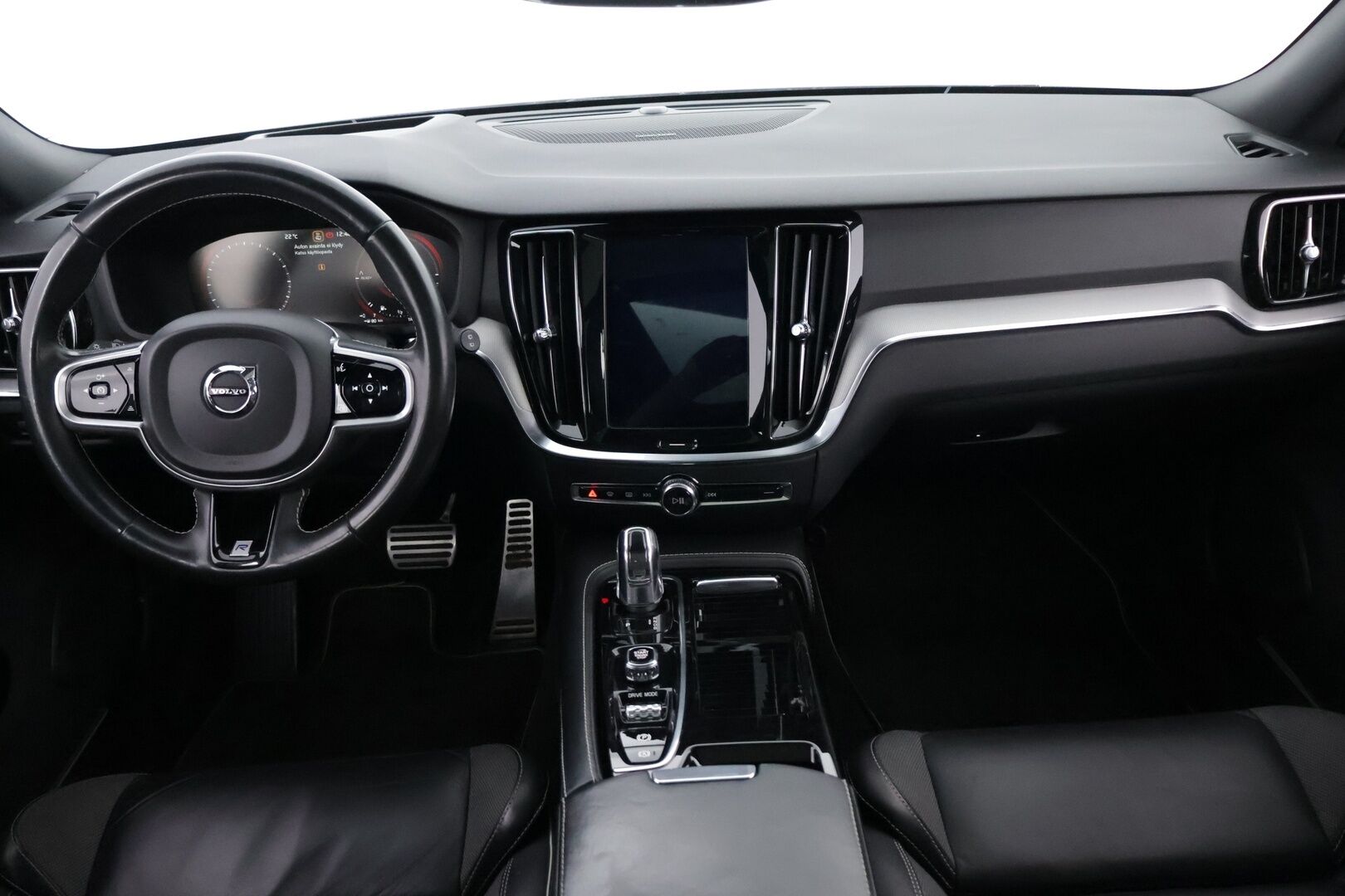 Volvo V60 2019 T8 AWD R-Design aut - Webasto | ACC | HUD | Harman&Kardon | Panoraama | Vetokoukku | P:Kamera | Ratinlämmitin | Sähköluukku | Keyless | Huippuvarusteet!