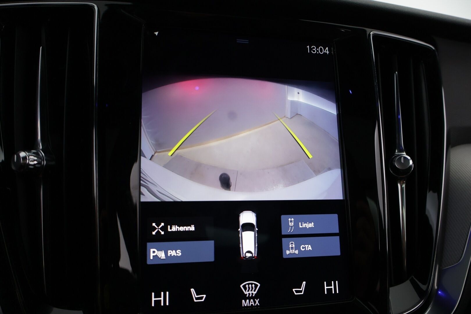 Volvo V60 2019 T8 AWD R-Design aut - Webasto | ACC | HUD | Harman&Kardon | Panoraama | Vetokoukku | P:Kamera | Ratinlämmitin | Sähköluukku | Keyless | Huippuvarusteet!