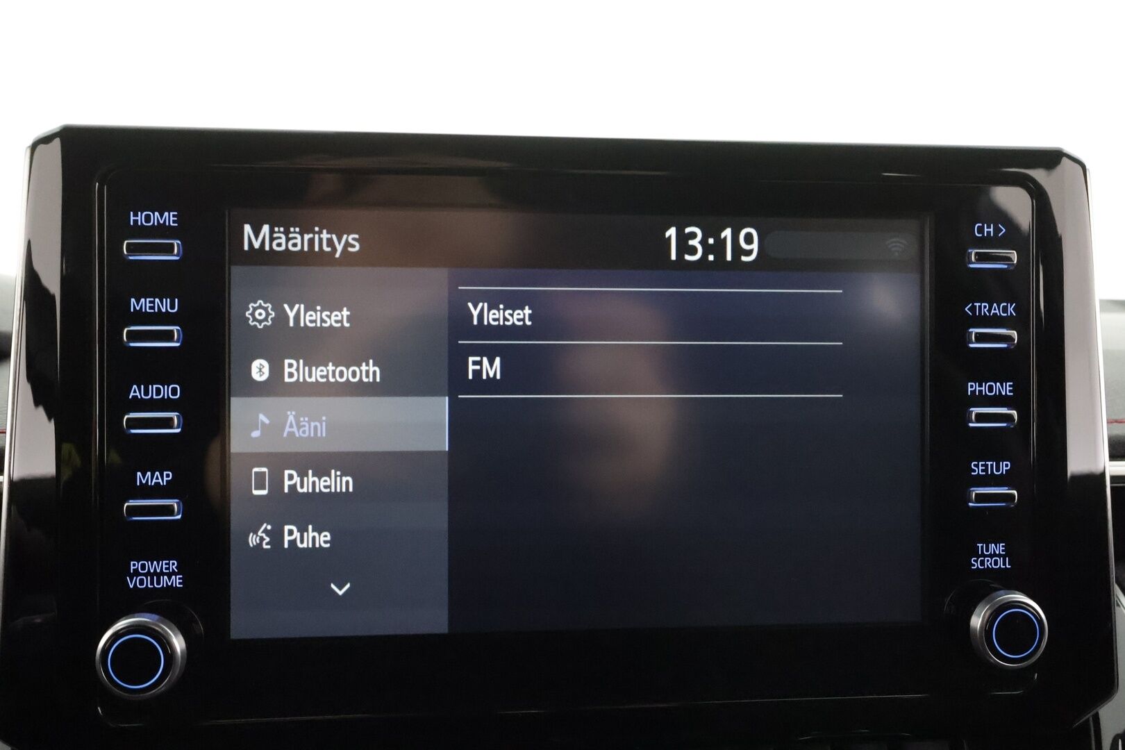 Toyota Corolla 2019 Hatchback 1,8 Hybrid Premium - Kahdet renkaat aluvanteilla / Juuri huollettu ja katsastettu