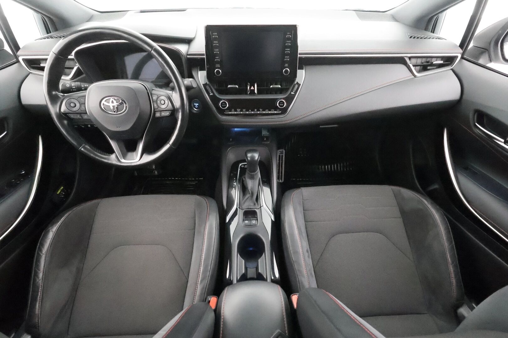 Toyota Corolla 2019 1,8 Hybrid Premium * ACC / HUD / Sporttipenkit / P.Kamera / LED / Keyless / Lohko+Sisä / Ratinlämmitin * - Kahdet renkaat aluvanteilla / Juuri huollettu ja katsastettu - HULLUT AVAJAISHULINAT KORKOTARJOUS 3,29 %