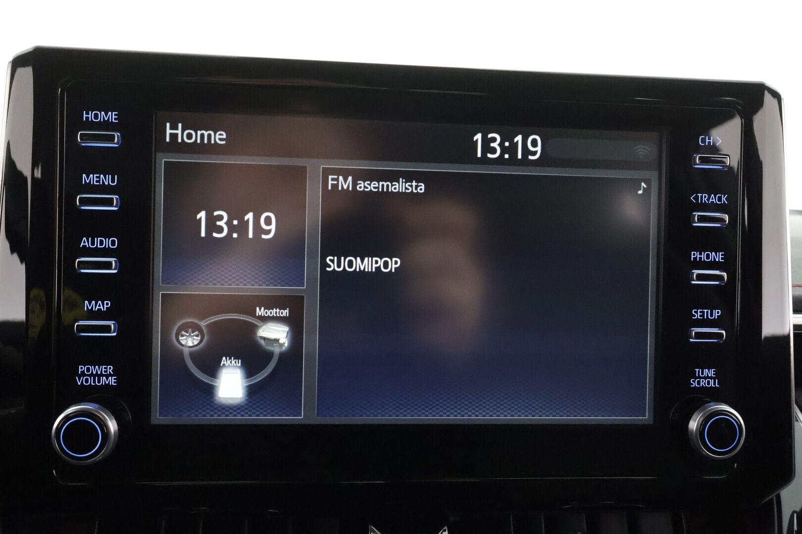 Toyota Corolla 2019 1,8 Hybrid Premium * ACC / HUD / Sporttipenkit / P.Kamera / LED / Keyless / Lohko+Sisä / Ratinlämmitin * - Kahdet renkaat aluvanteilla / Juuri huollettu ja katsastettu - HULLUT AVAJAISHULINAT KORKOTARJOUS 3,29 %