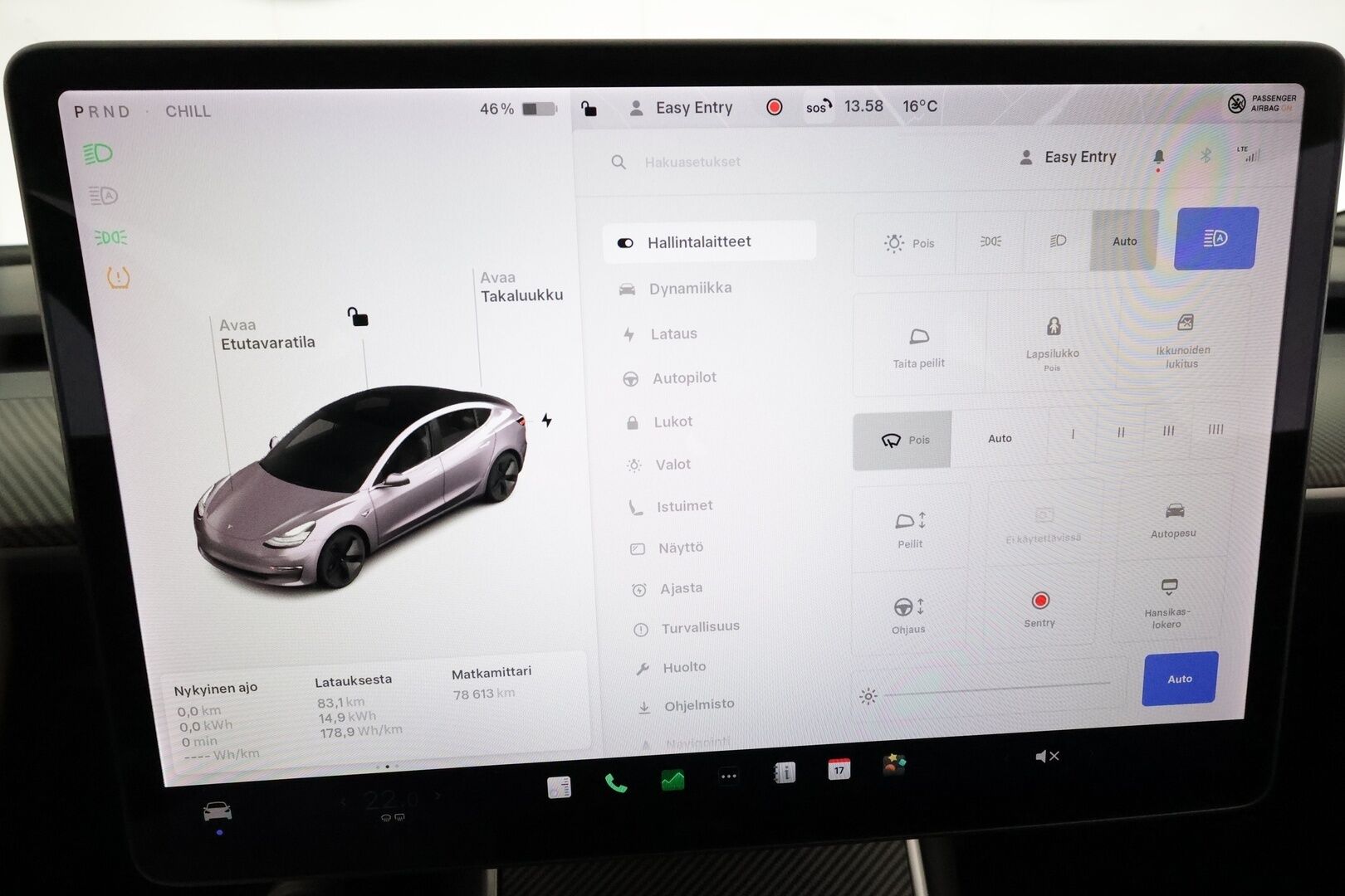 Tesla Model 3 2020 Standard Range Plus **Lasikatto / ACC / LED / P.kamera / Muistipenkki / Navi / Kaistavahti** - Akku kuntotarkastettu