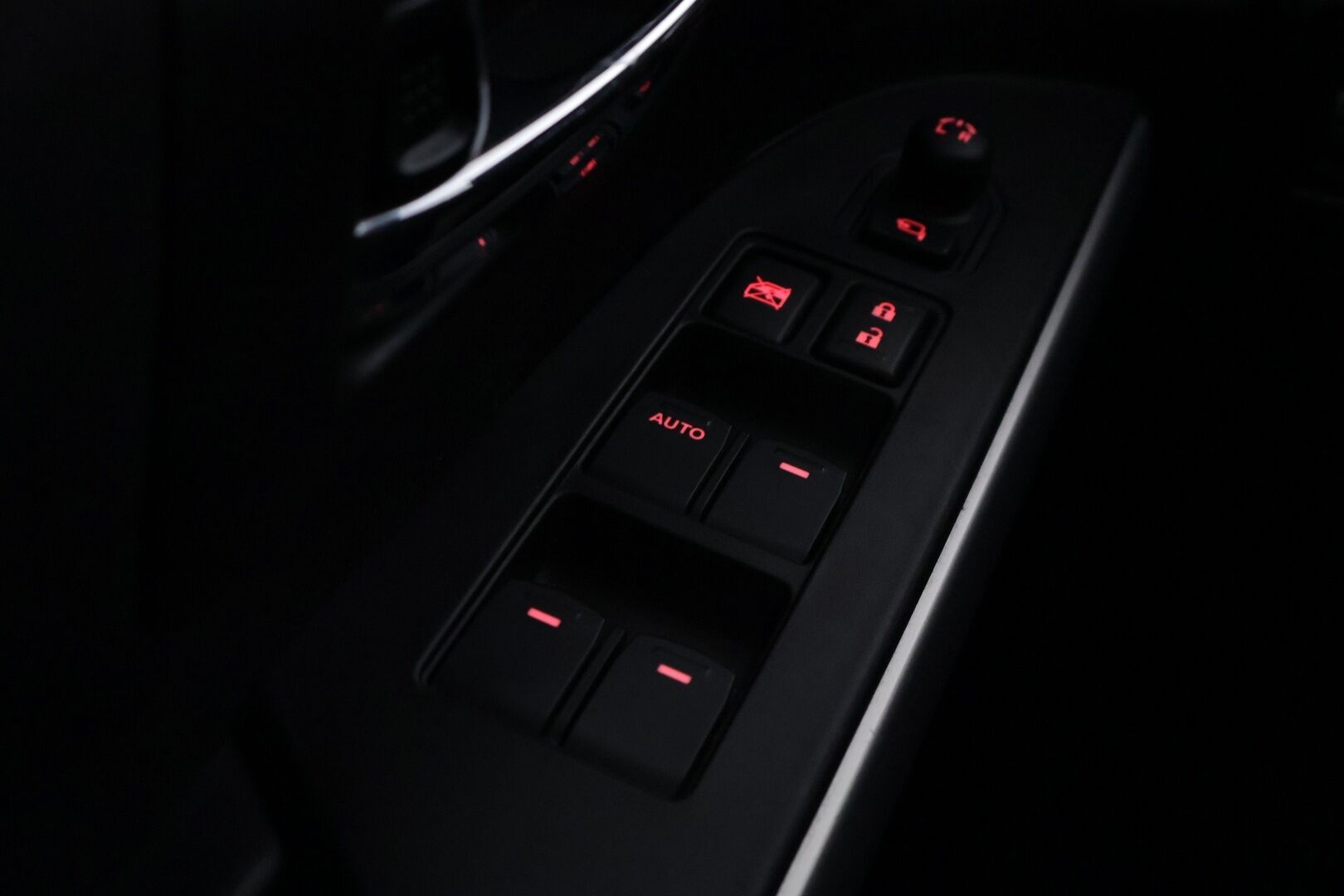 Suzuki SX4 2015 1,6 VVT 4WD GLX CVT *Keyless go / Aluvanteet / Juuri huollettu* - Juuri huollettu / Edullinen neliveto