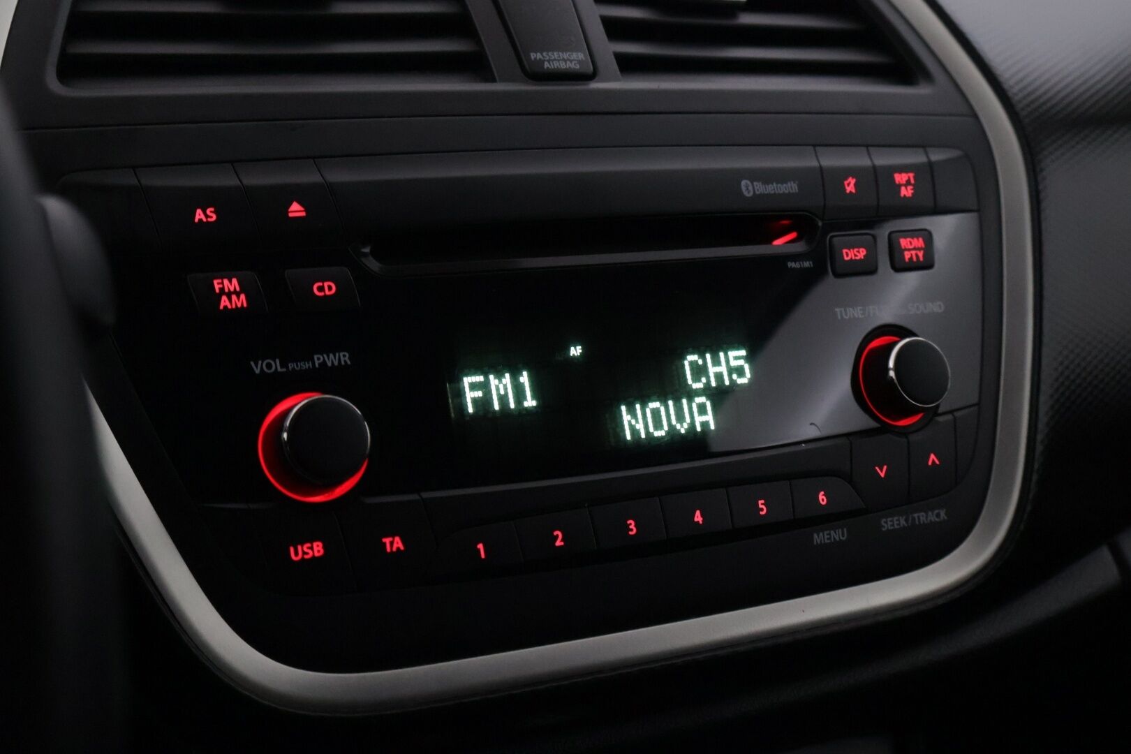 Suzuki SX4 2015 1,6 VVT 4WD GLX CVT *KeyLessGo / Vakkari / Aluvanteet / Juuri huollettu* - Juuri huollettu / Edullinen neliveto