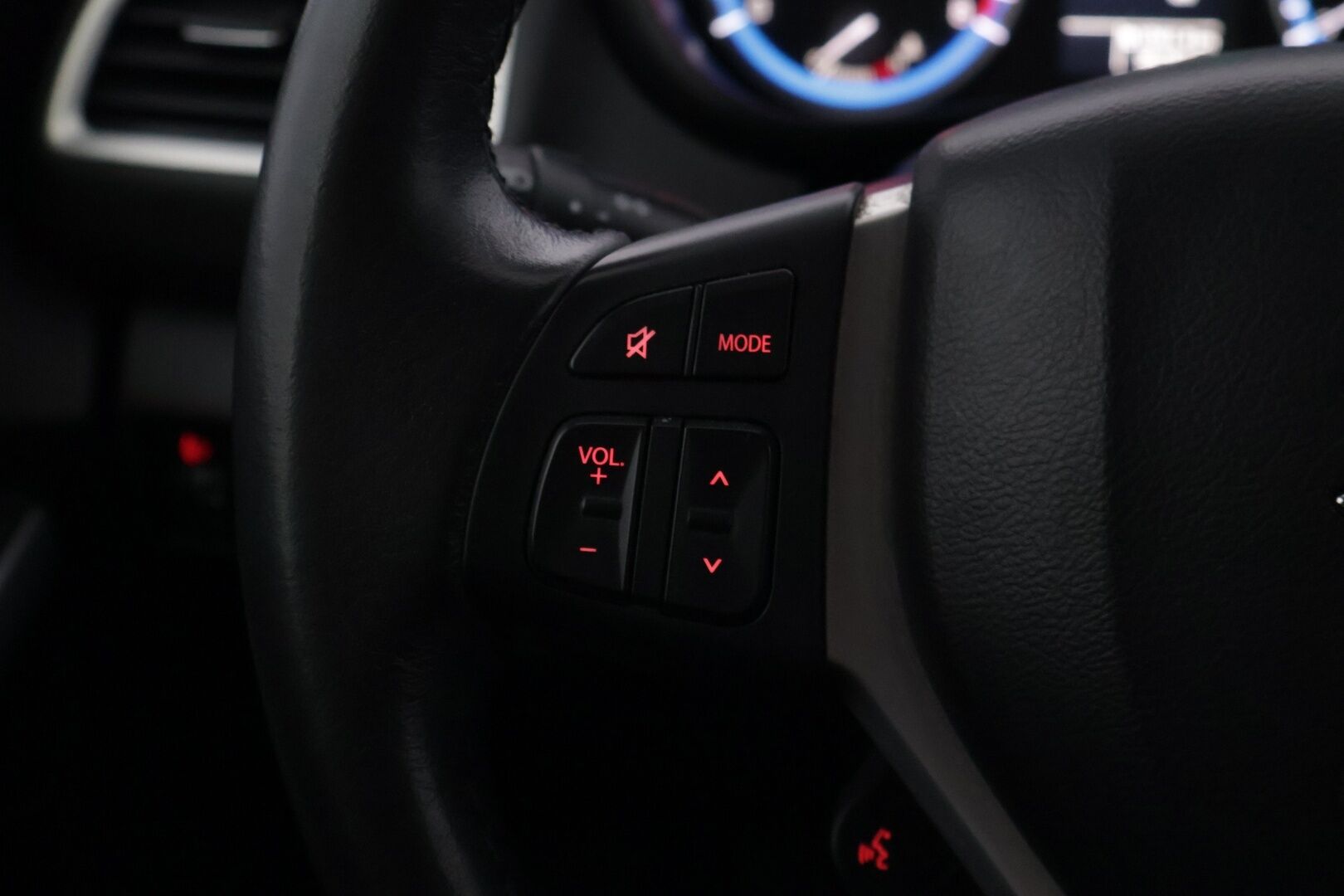 Suzuki SX4 2015 1,6 VVT 4WD GLX CVT *KeyLessGo / Vakkari / Aluvanteet / Juuri huollettu* - Juuri huollettu / Edullinen neliveto