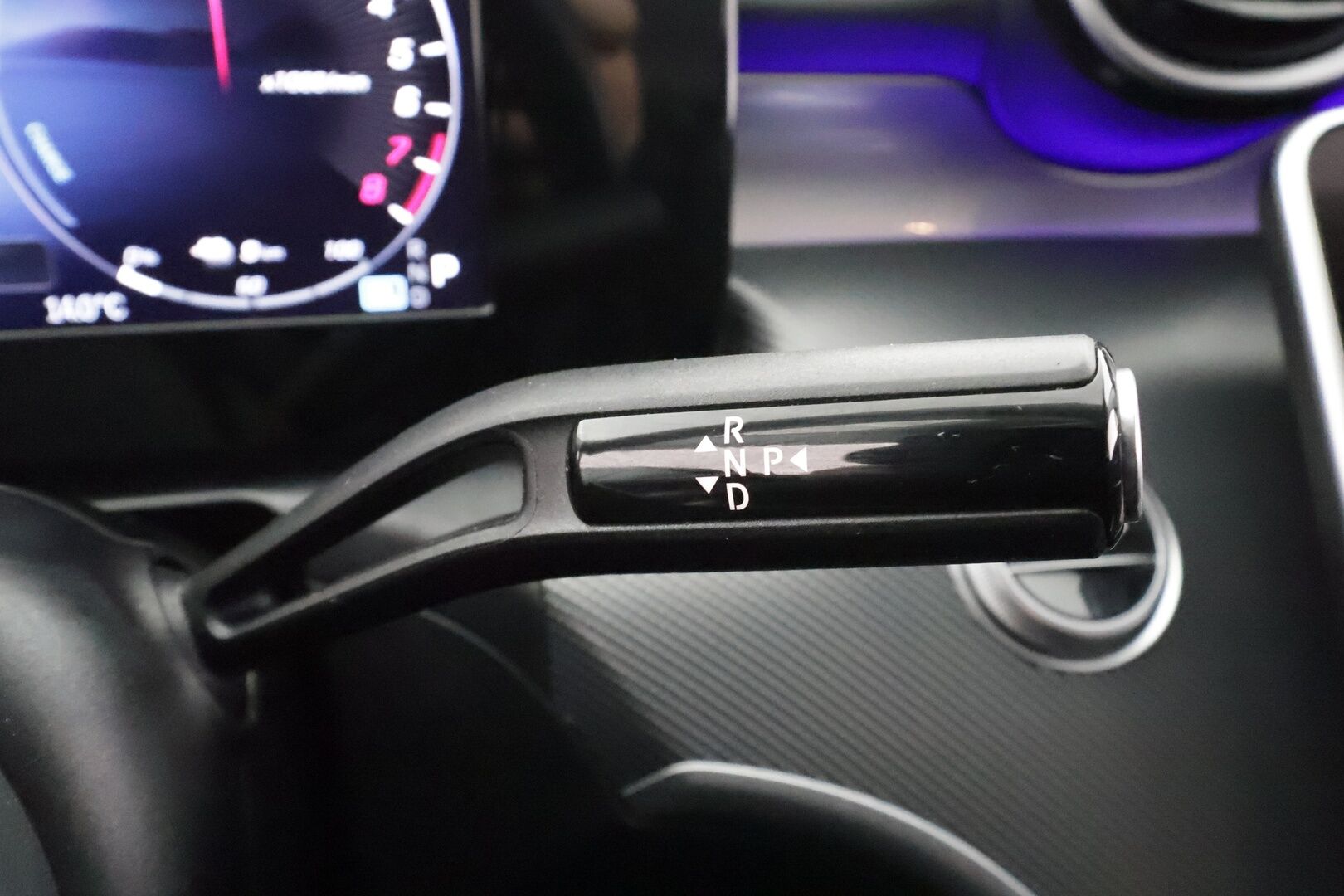 Mercedes-Benz C 2023 300 e T A Business / Suomiauto / 1-Omistaja / Vakkari / Peruutuskamera / Vetokoukku / Lämmitettävä ohjauspyörä / Osanahkaverhoilu