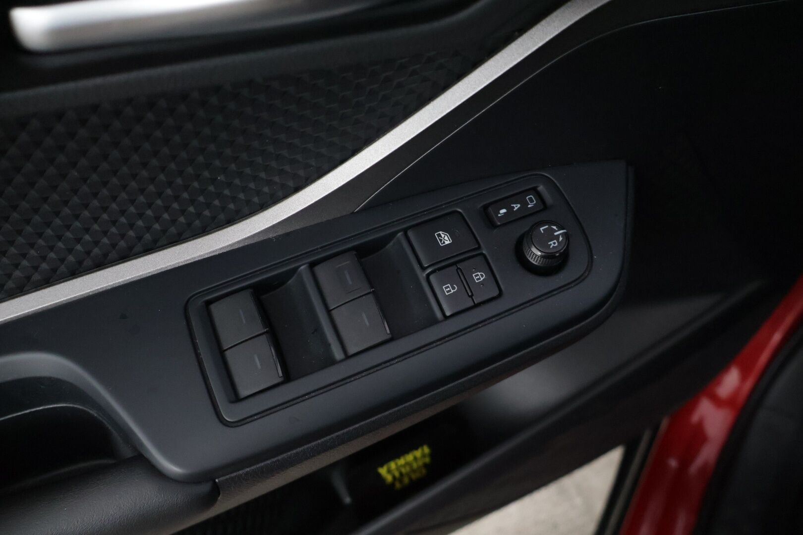 Toyota C-HR 2023 1,8 Hybrid Active Edition * Adapt vakionopeudensäädin / Peruutuskamera / Merkkihuolttu!* - Todella siisti ja hyvin pidetty suomi-auto 1om. / merkkihuollettu / 