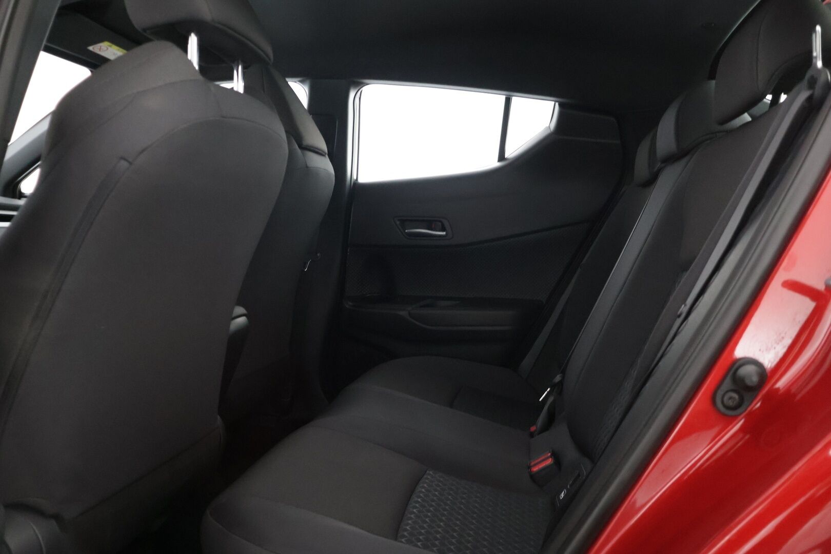 Toyota C-HR 2023 1,8 Hybrid Active Edition * Adapt vakionopeudensäädin / Peruutuskamera / Merkkihuolttu!* - Todella siisti ja hyvin pidetty suomi-auto 1om. / merkkihuollettu / 