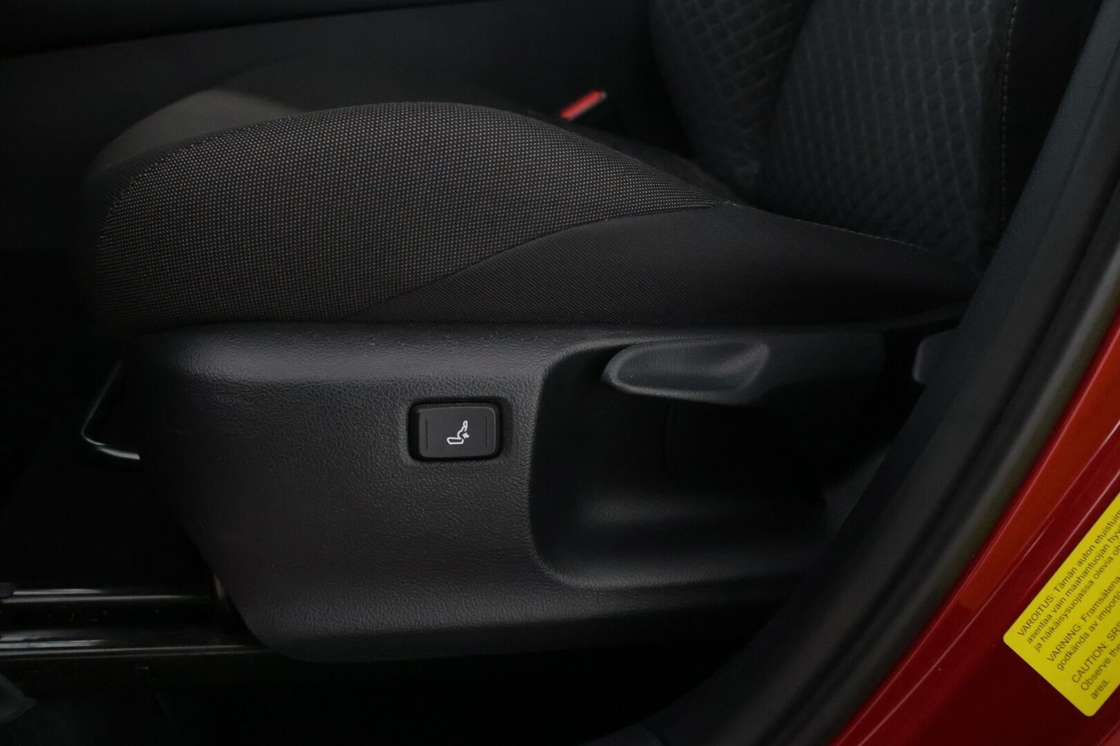 Toyota C-HR 2023 1,8 Hybrid Active Edition * Juuri tullut! * - * Juuri tullut, siisti 1om. merkkihuollettu Suomi-Auto *