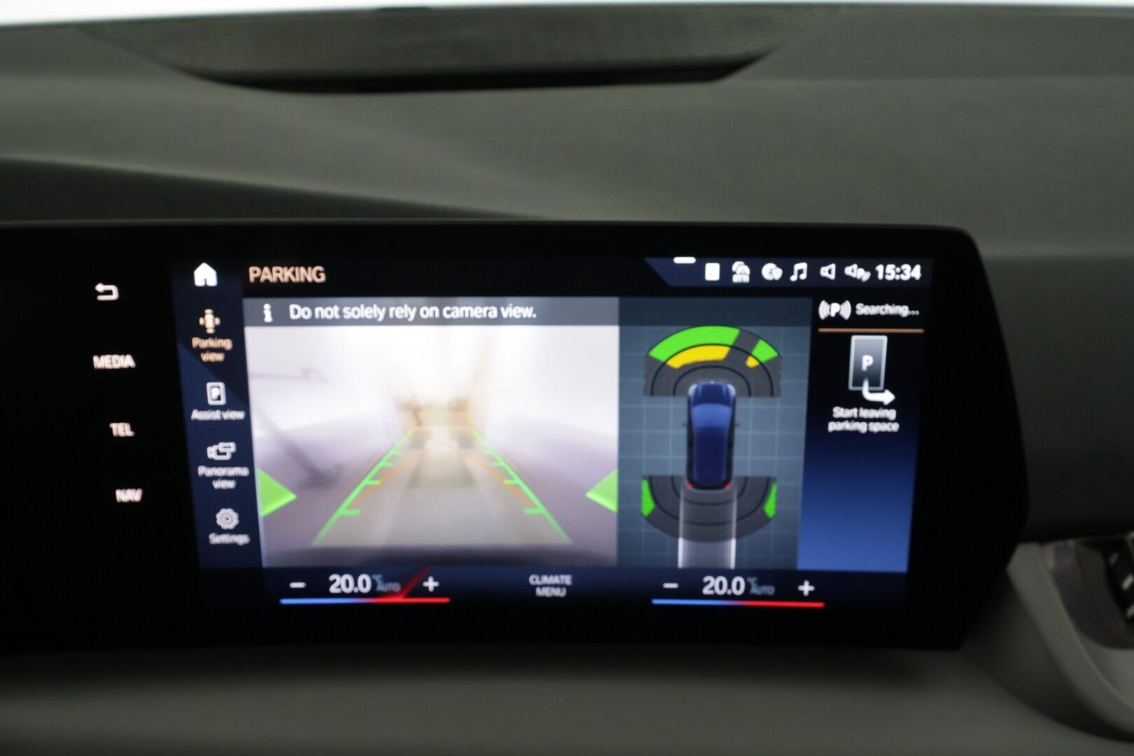 BMW 225 2023 U06 Active Tourer 225e xDrive Charged Edition * Vakkari / P.kamera / LED / Navi / Kaistavahti / Sähköluukku * - 1.Om Suomi-auto / Akku kuntotarkastettu SoH 95,9% / Kahdet renkaat aluvanteilla / Merkkihuollettu