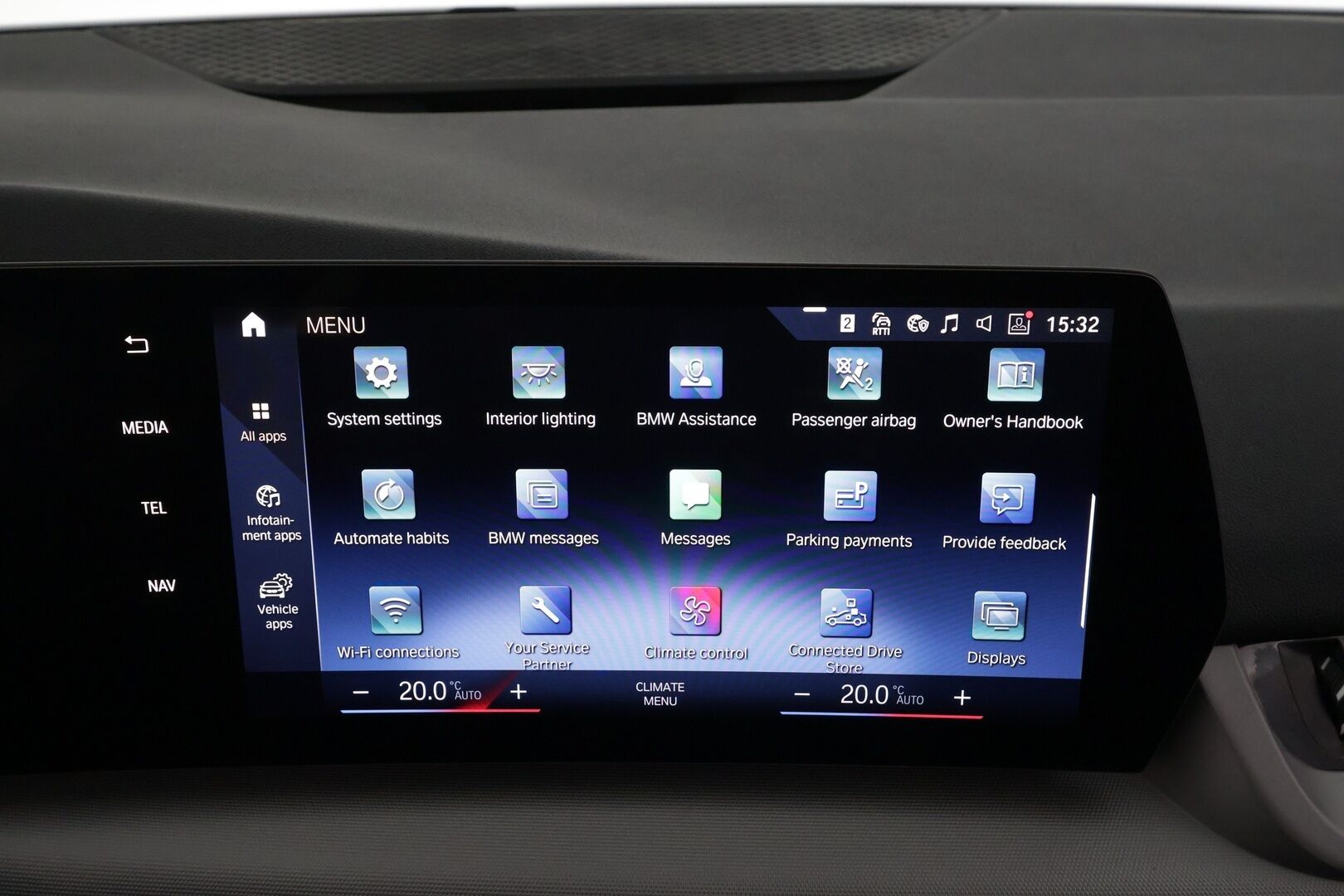 BMW 225 2023 U06 Active Tourer 225e xDrive Charged Edition * Vakkari / P.kamera / LED / Navi / Kaistavahti / Sähköluukku * - 1.Om Suomi-auto / Akku kuntotarkastettu SoH 95,9% / Kahdet renkaat aluvanteilla / Merkkihuollettu